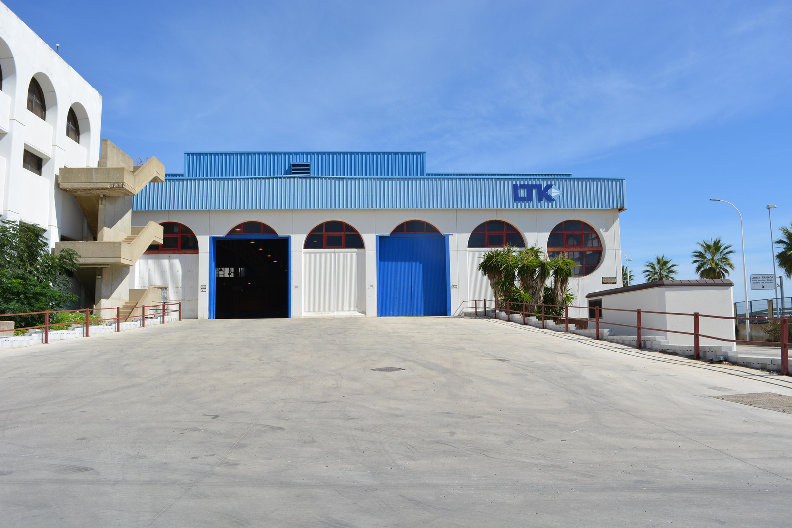 Así es el complejo de Altadis en la Zona Franca de Cádiz