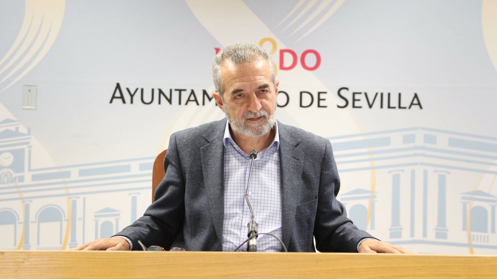 Juan Manuel Flores en rueda de prensa.