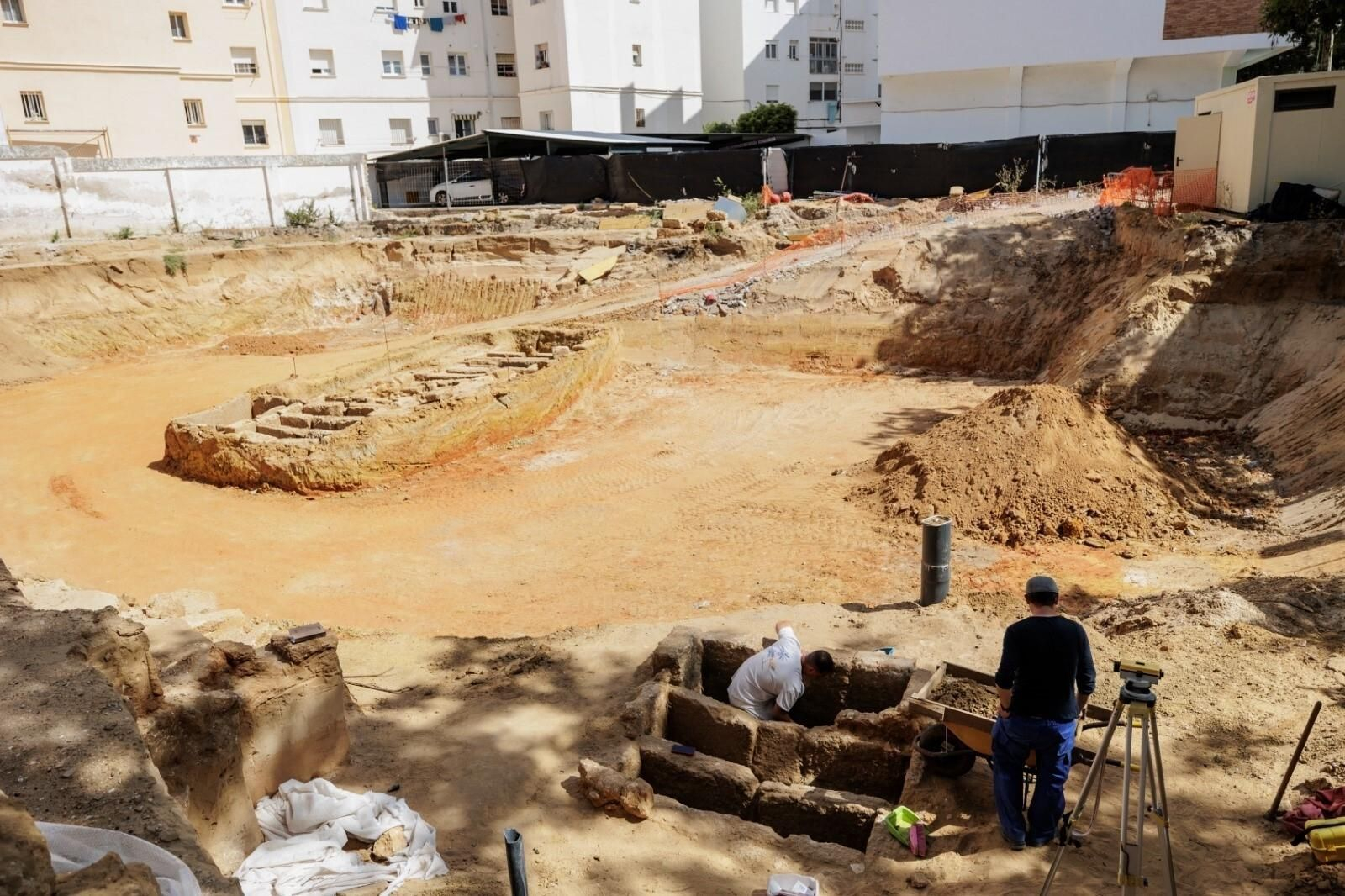 Excavaciones arqueológicas en el chalé de Cerón.
