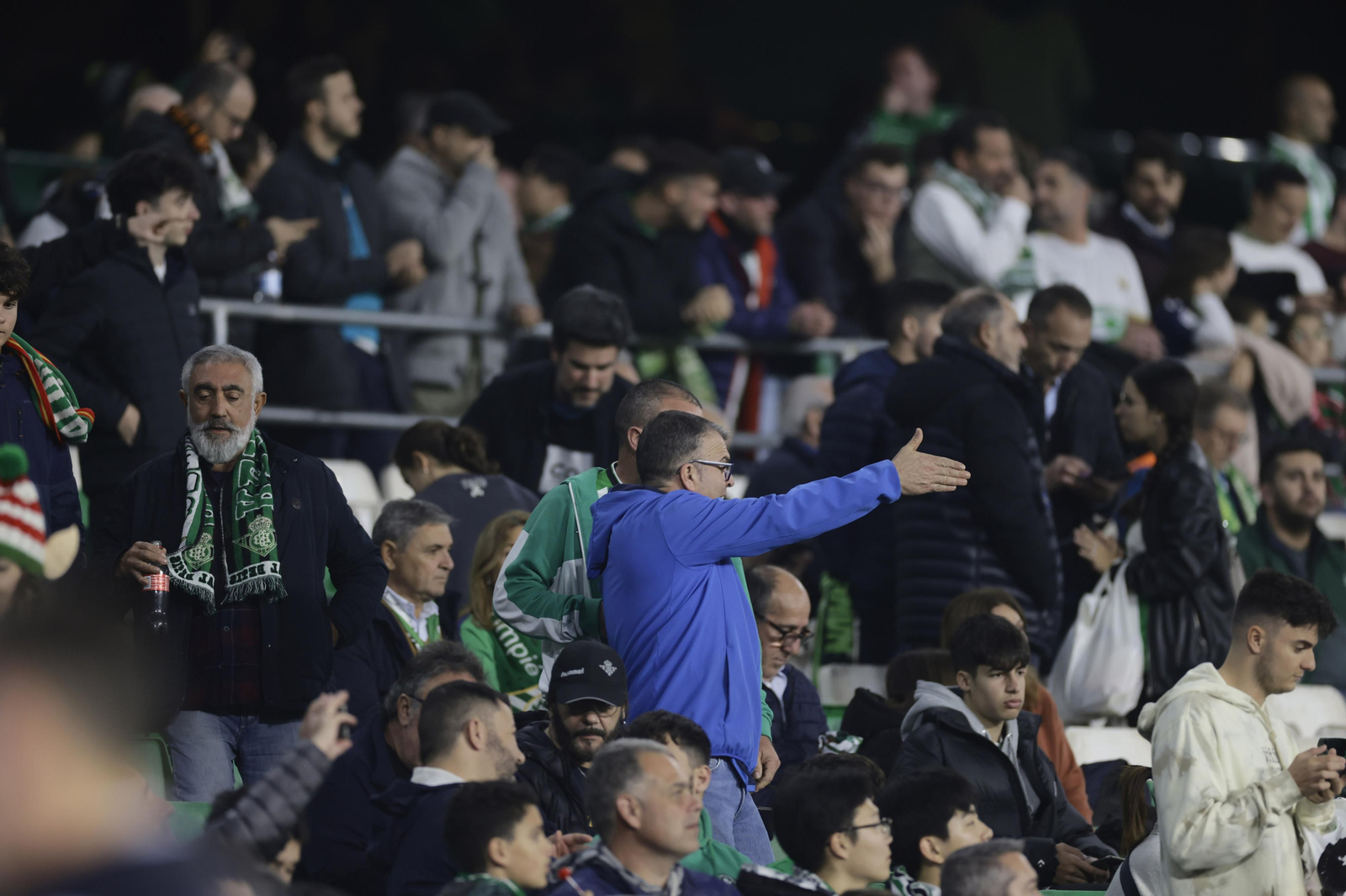 Búscate en las fotos del Betis-Bilbao