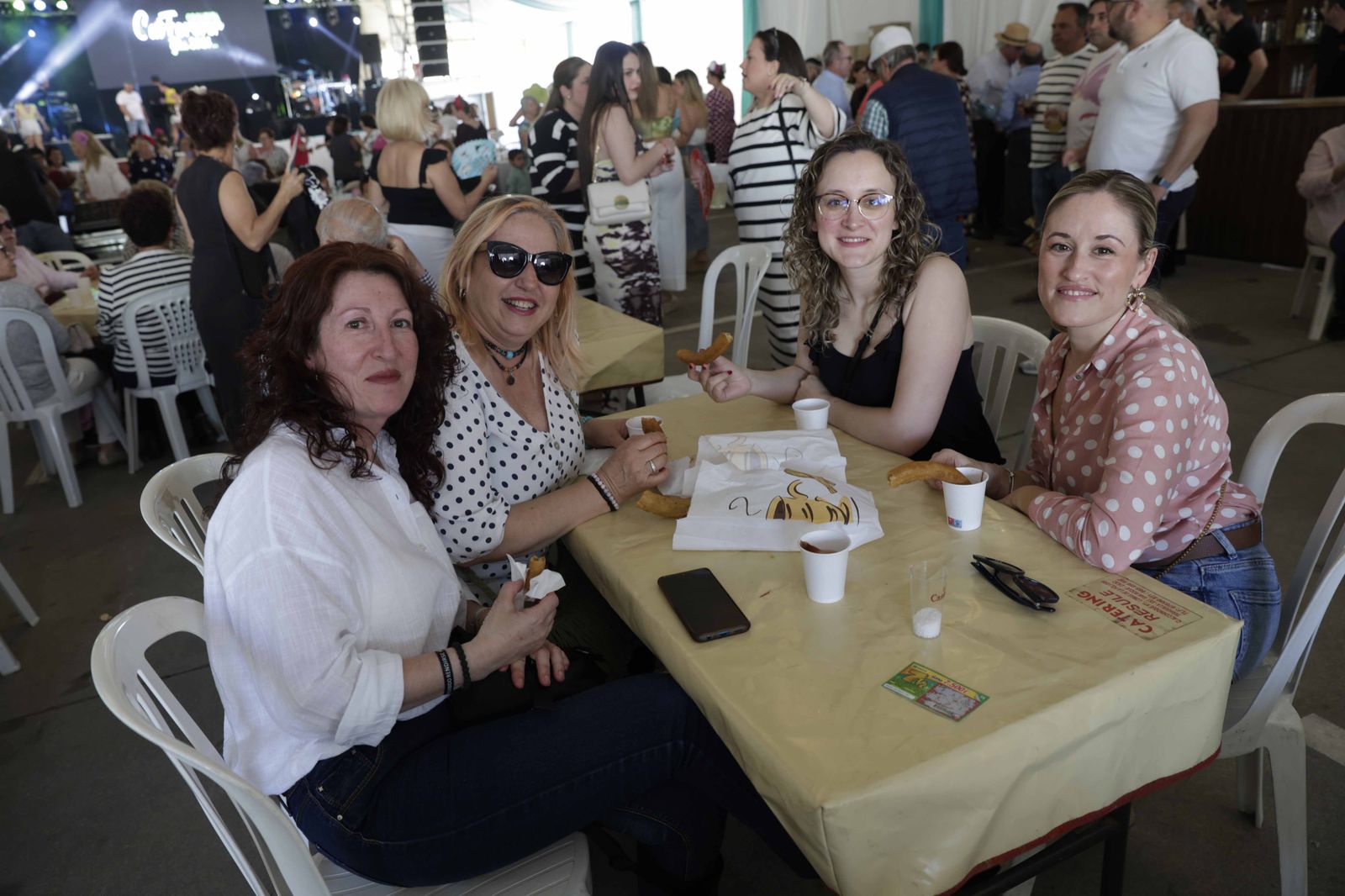 Búscate en las fotos del viernes en la Feria de Castellar