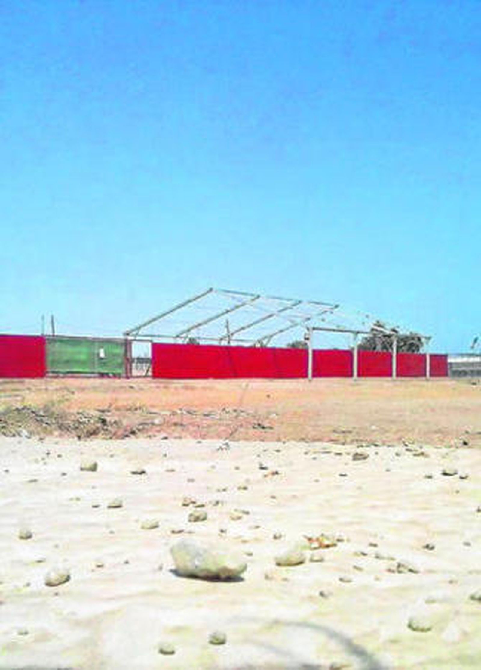 Imagen del recinto después de que se produjera el robo, sin las vallas que lo rodeaban.