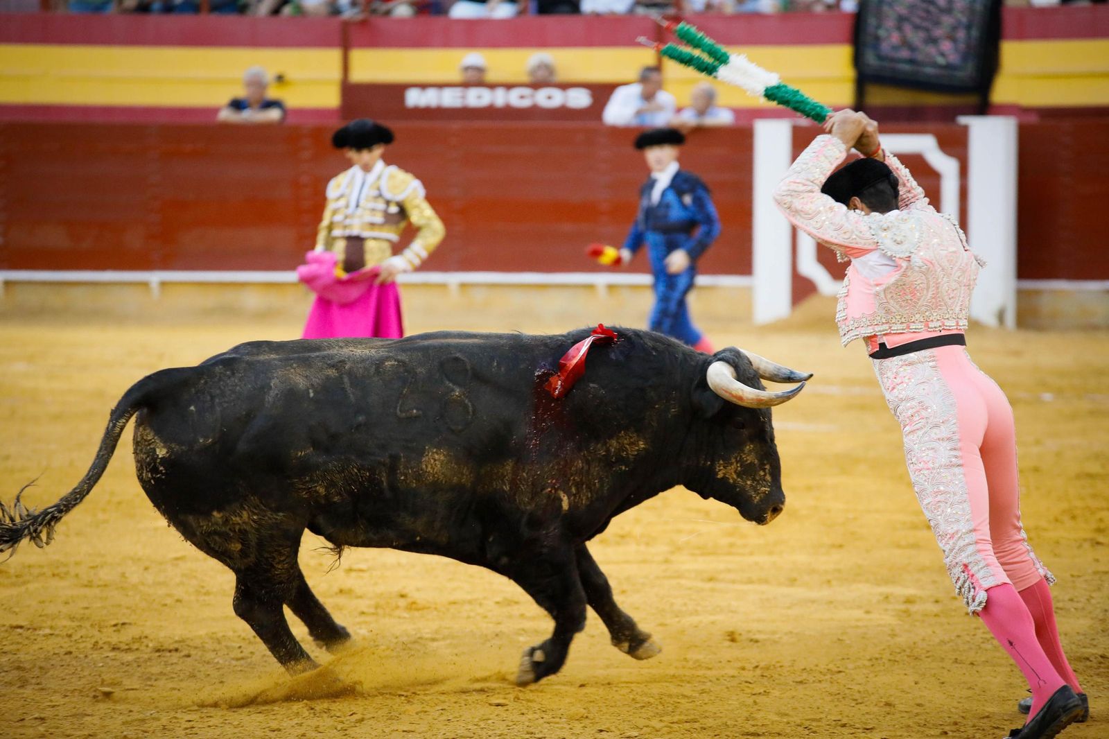 Imágenes de la corrida de toros en Roquetas de Mar