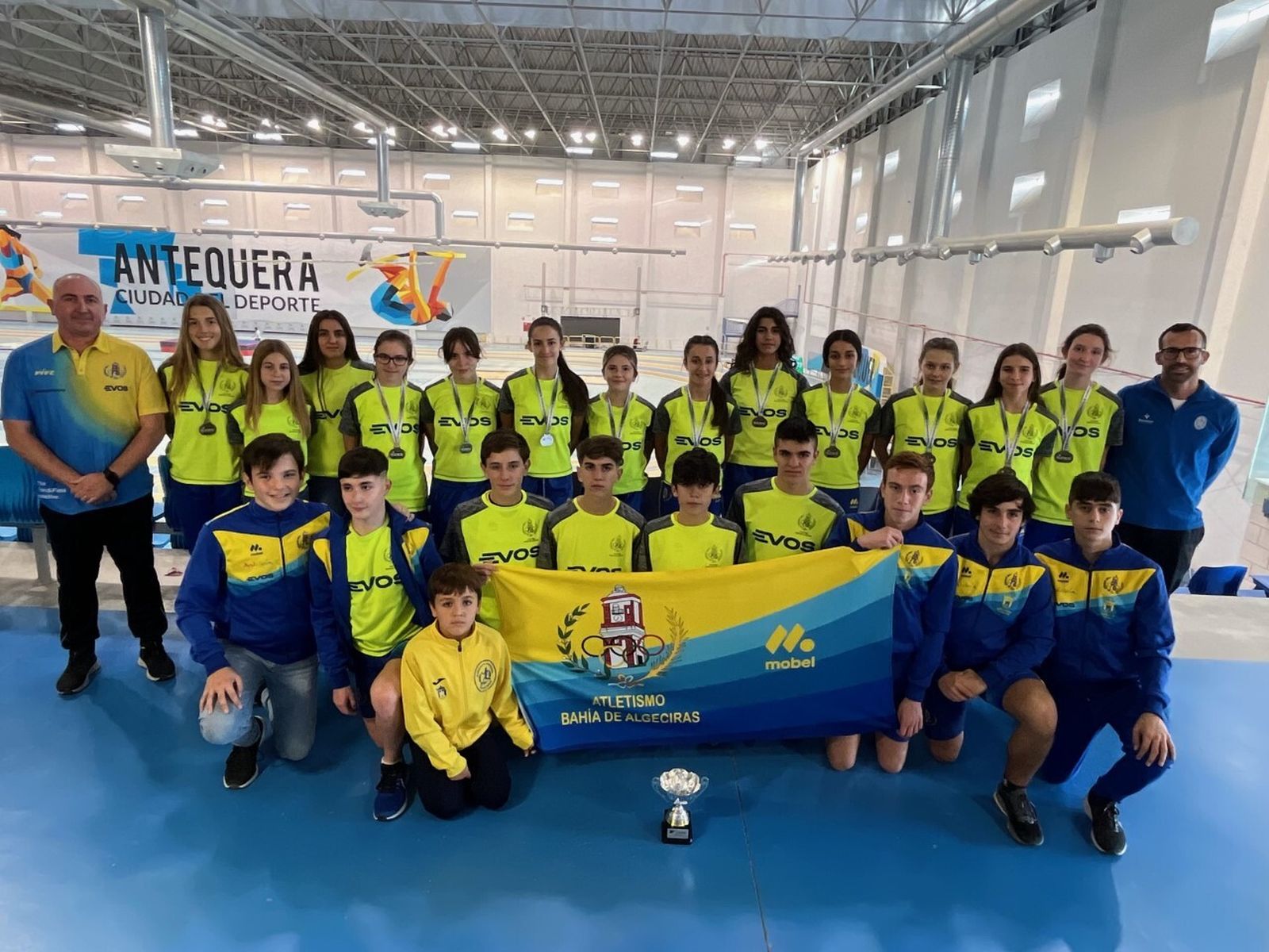 Los equipos del Bahía de Algeciras, este domingo en Antequera.