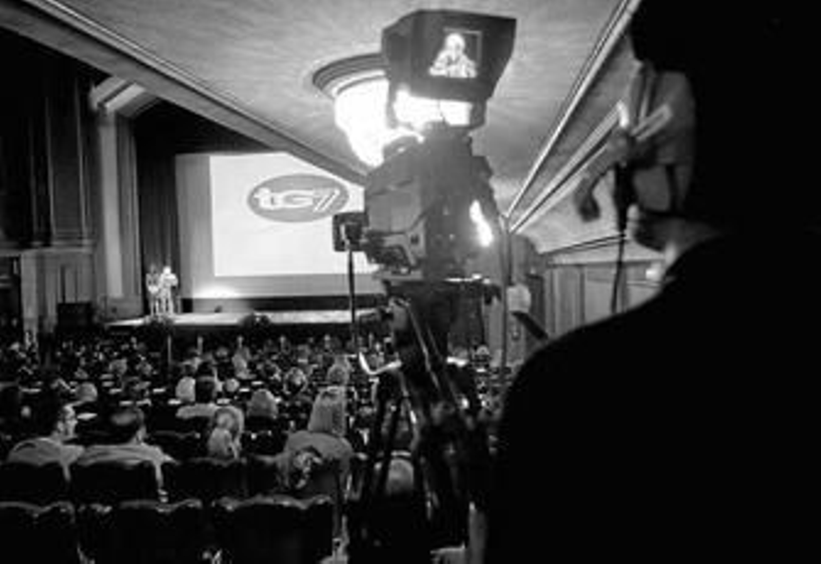 Desde TG7 aseguran que han tenido que superar muchos trámites para lograr una licencia de emisión.