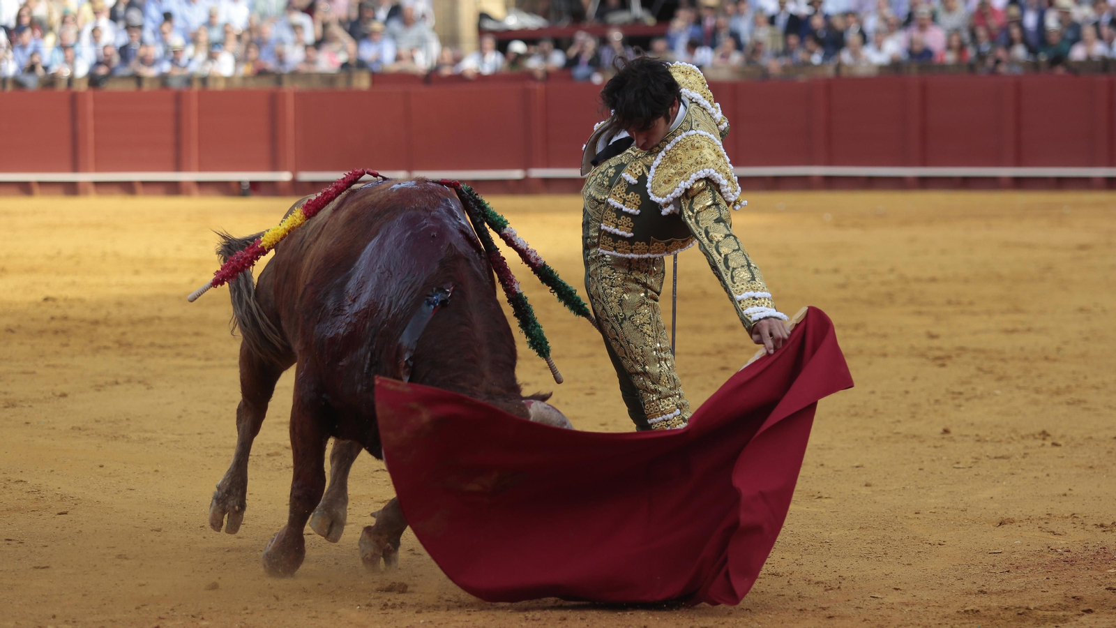 Las imágenes de la corrida mixta en la Maestranza