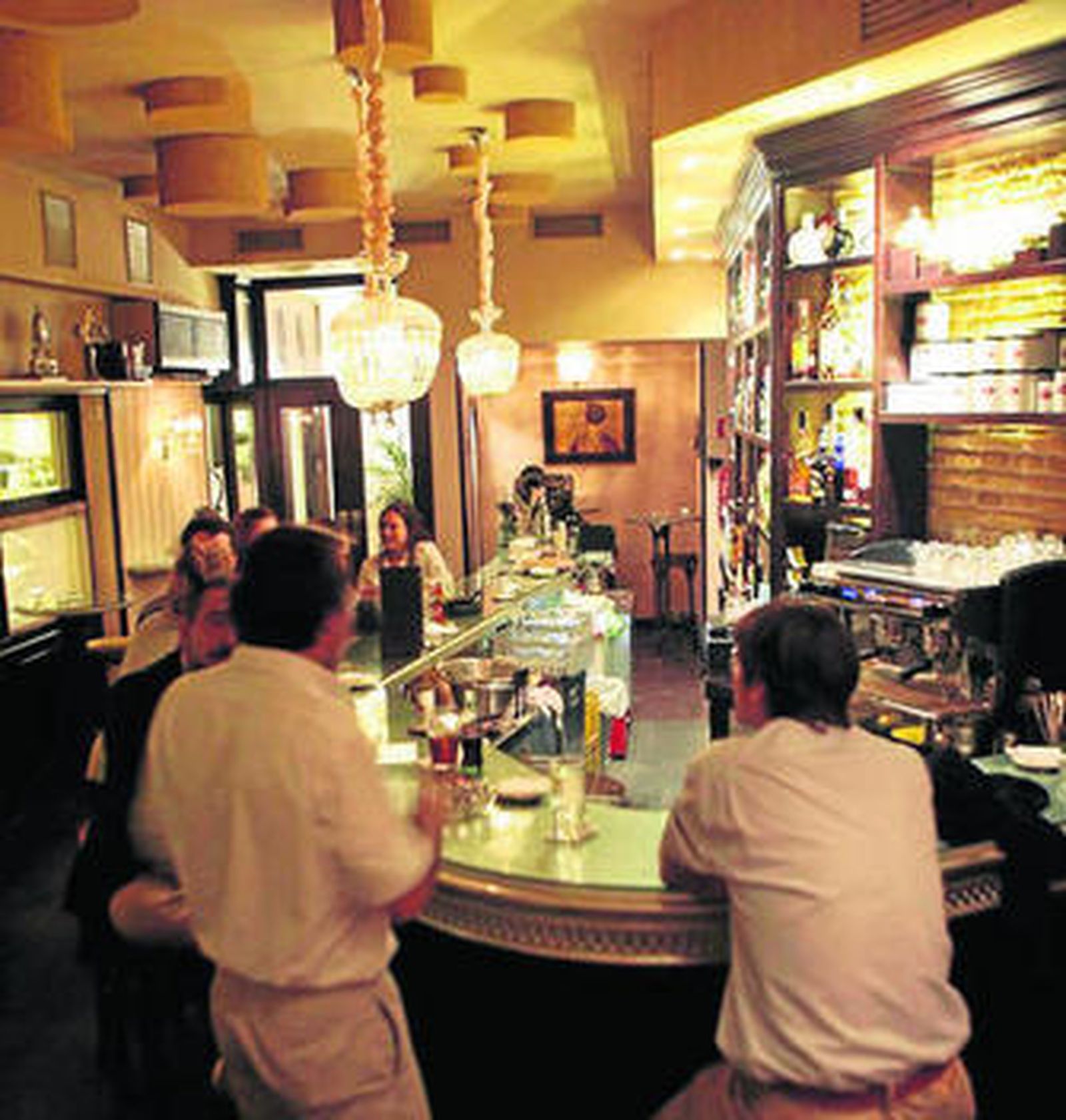 En el Cafetín de Los Remedios se puede disfrutar de una buena copa.