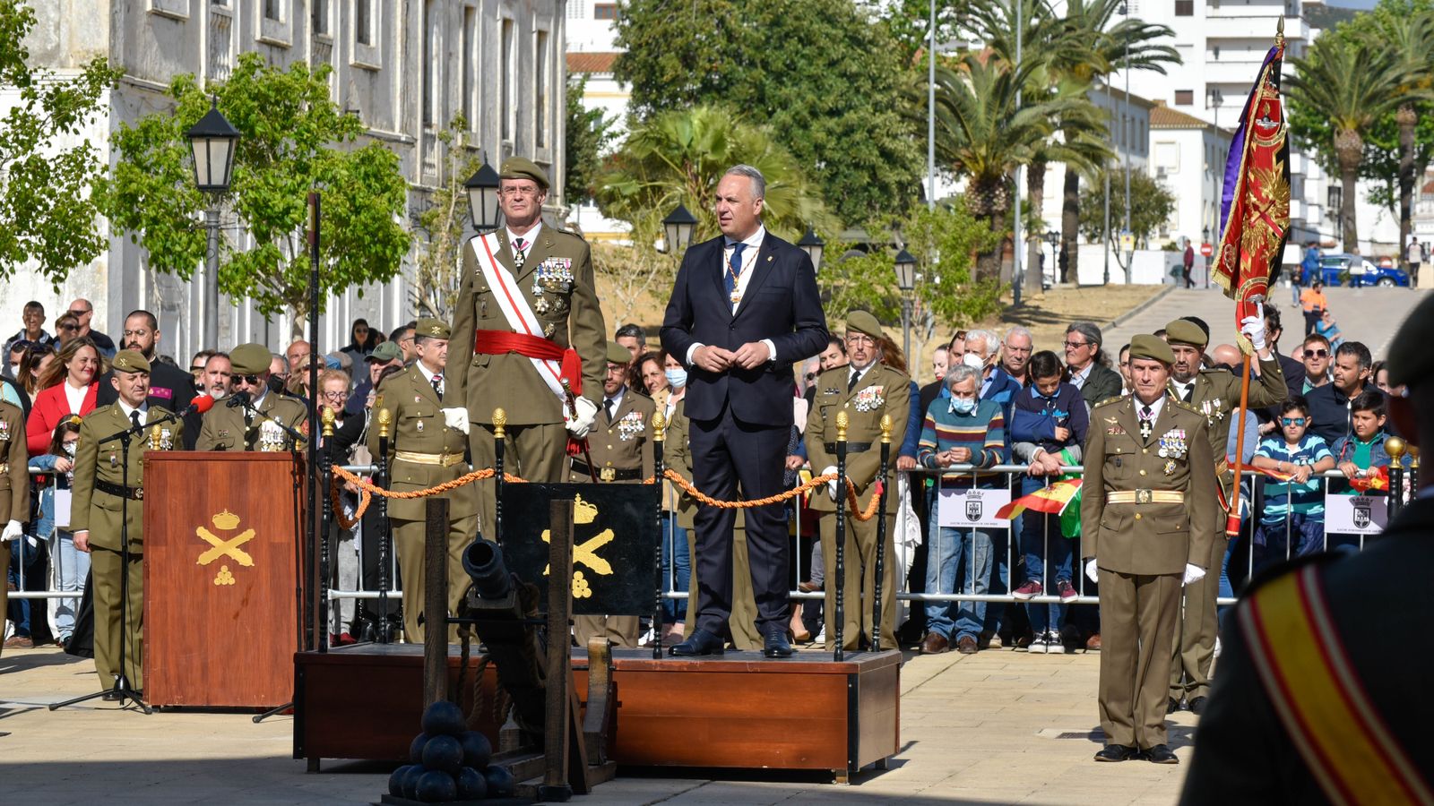 Homenaje del Regimiento de Artillería Antiaérea nº 74 a Daoiz y Velarde