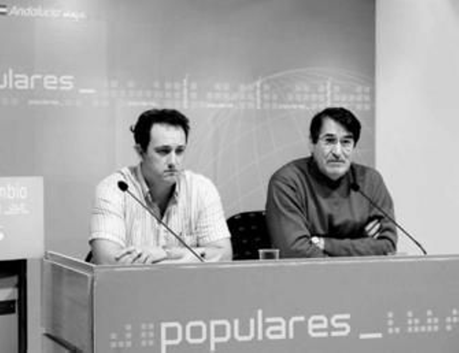 El nuevo portavoz, José Francisco Rivera, junto a Juan Cantón.