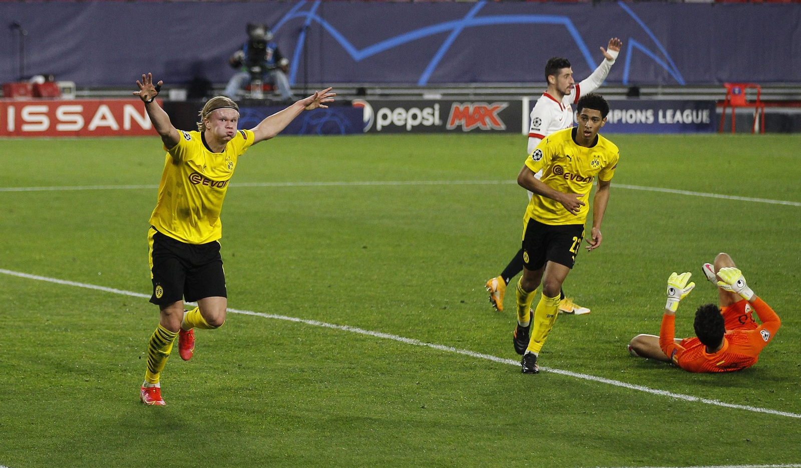 Las imágenes del Sevilla-Borussia Dortmund de Champions