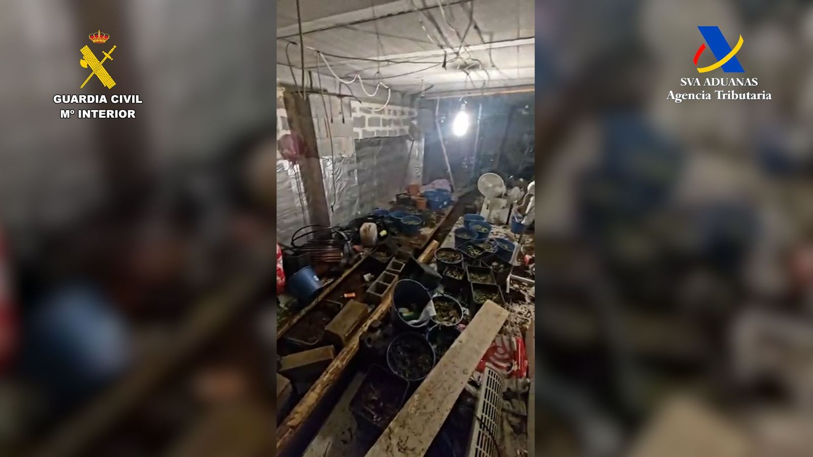 Imagen del interior del zulo descubierto en Vegas del Genil