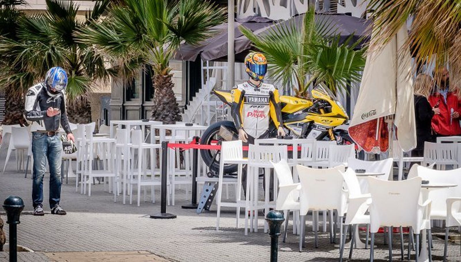 Terrazas vacías en la tarde de ayer en el Paseo Marítimo de Cádiz.