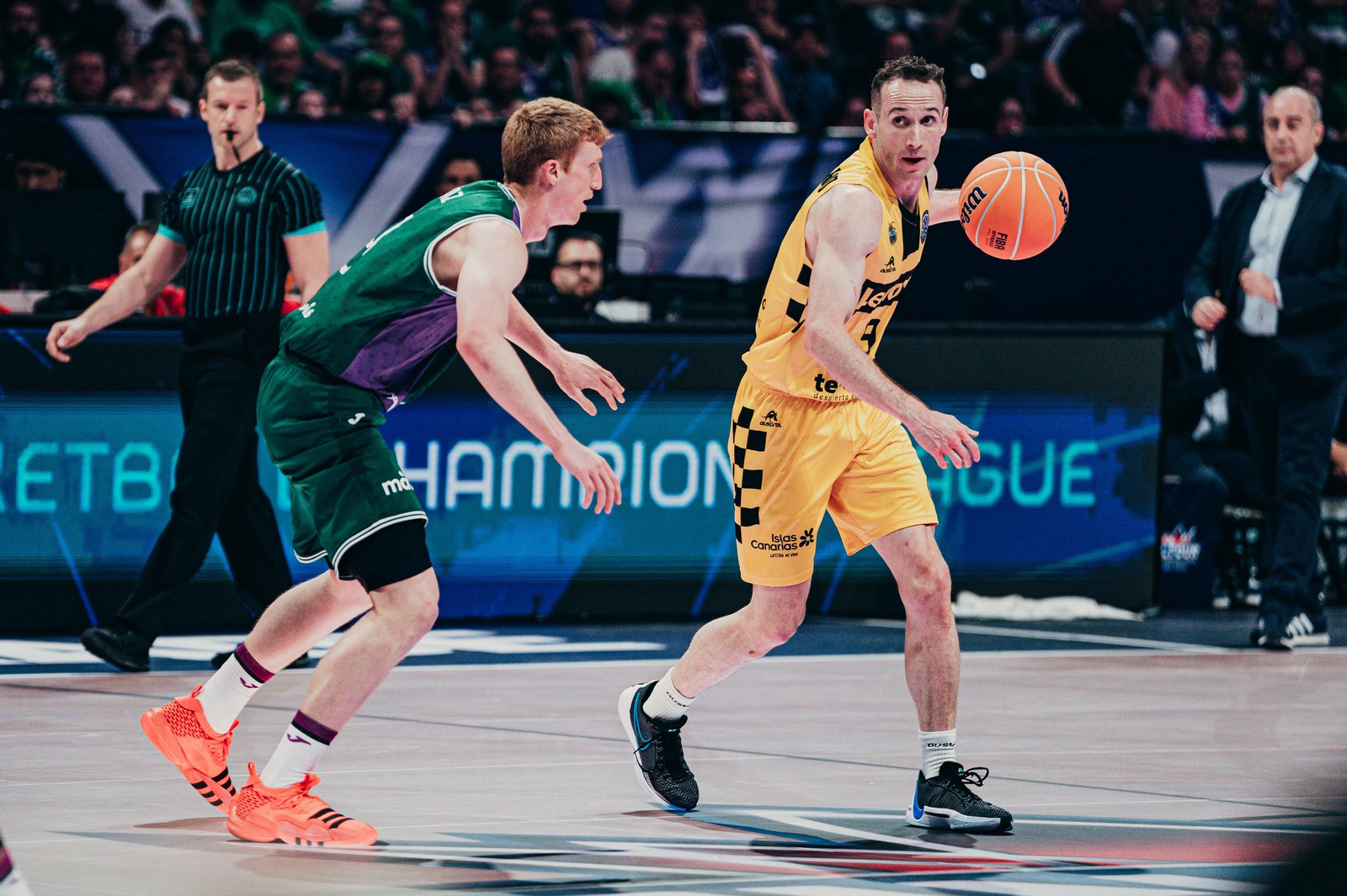 Las fotos de la final de la BCL entre Lenovo Tenerife y Unicaja Baloncesto