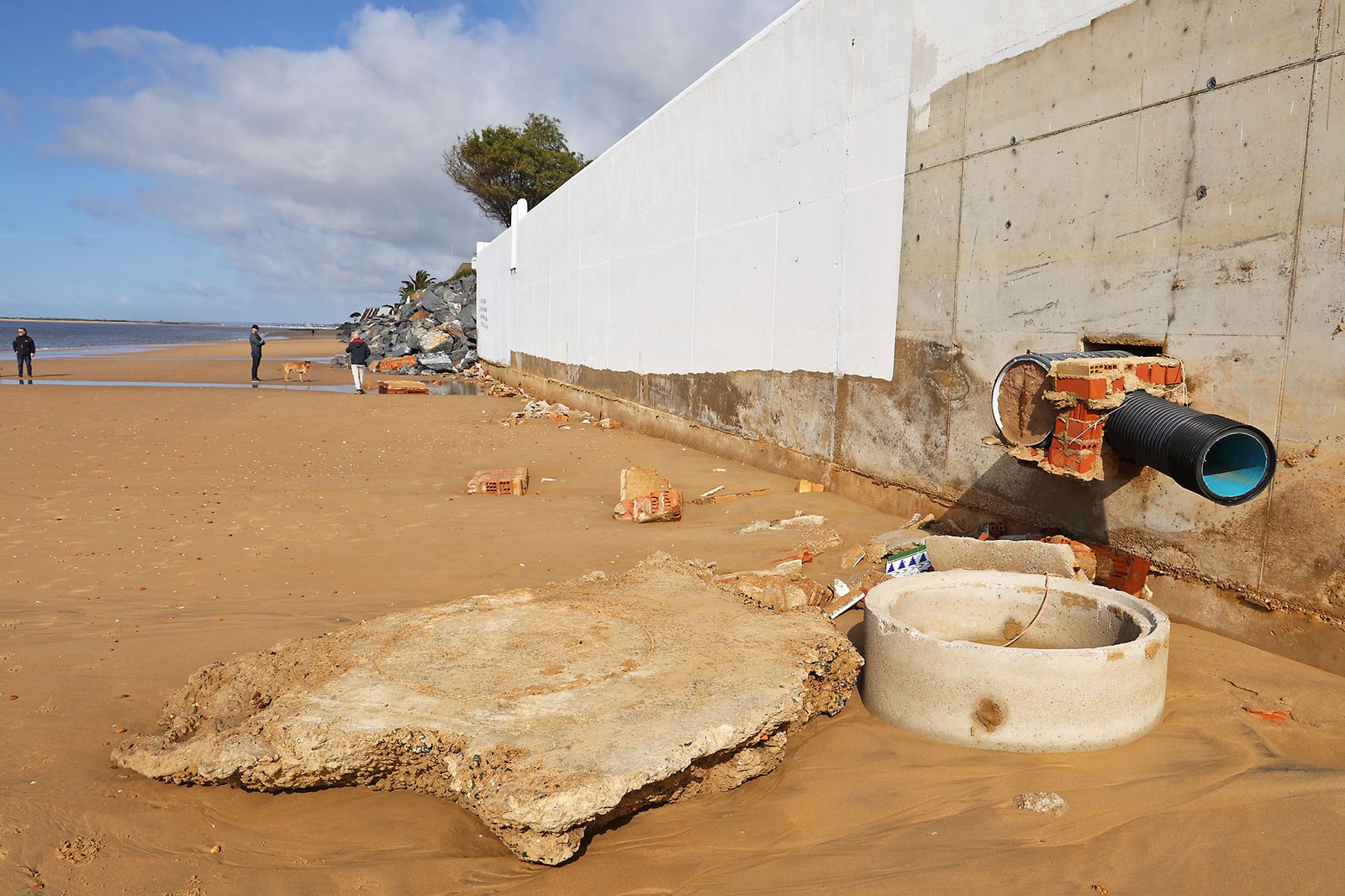 Las imágenes del Portil tras el paso de la borrasca Laurence