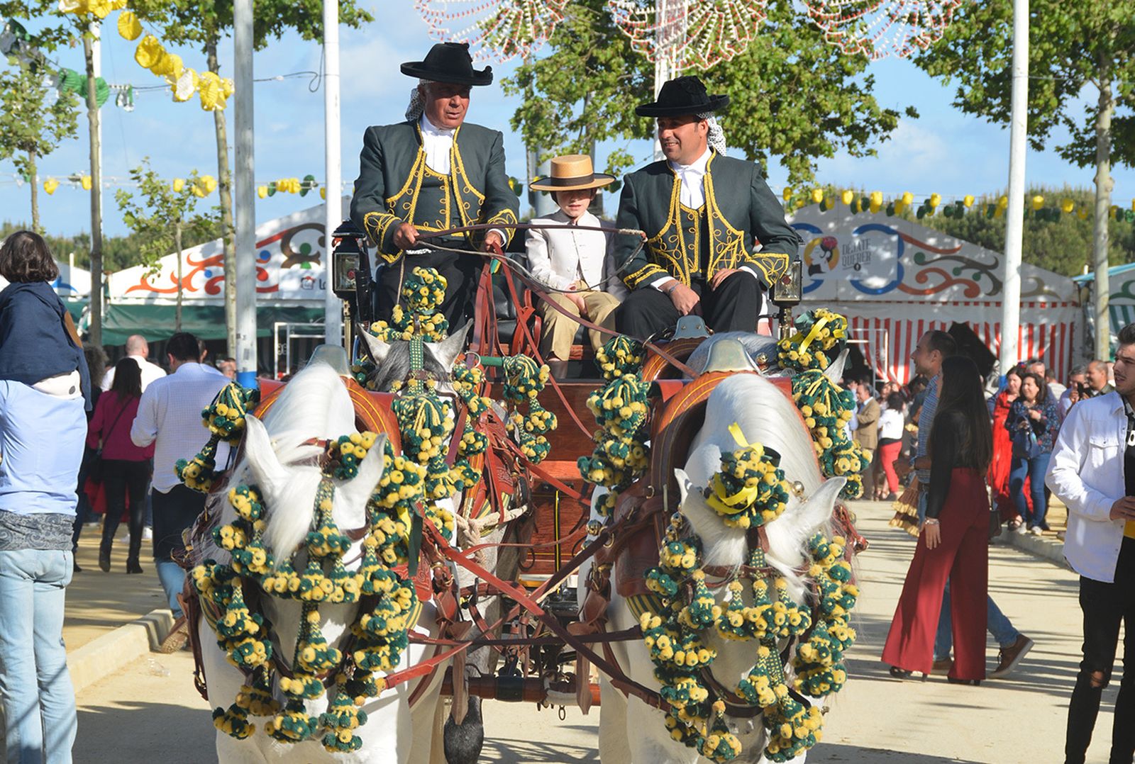 Un enganche en el paseo de caballos de la Feria de Primavera.