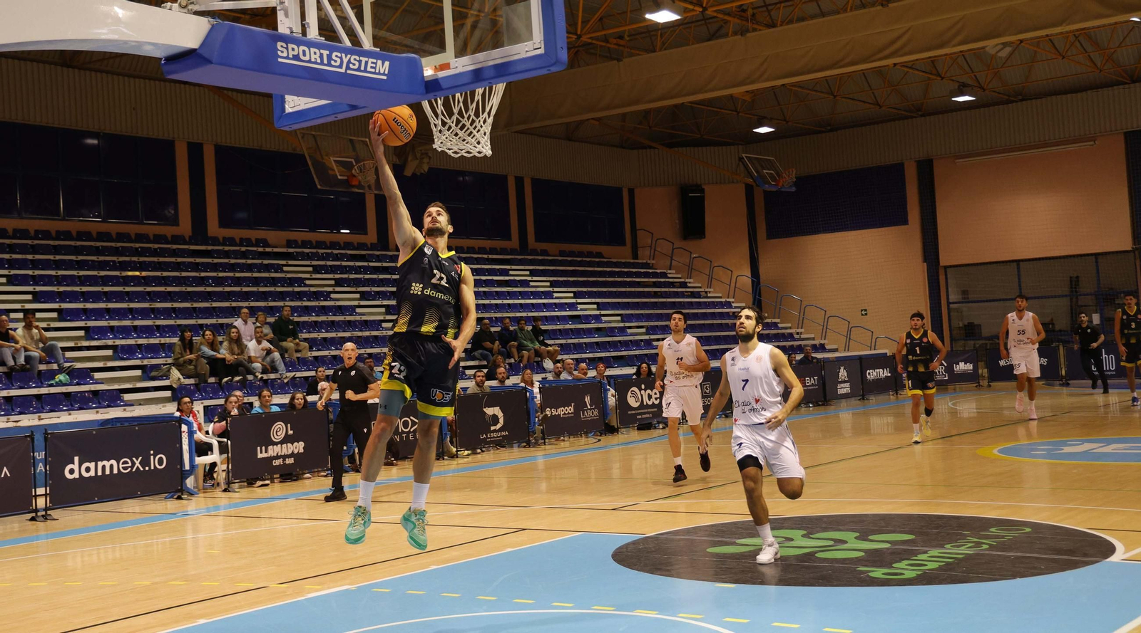 Las fotos del Udea - Ciudad de Huelva de la Copa de España de baloncesto
