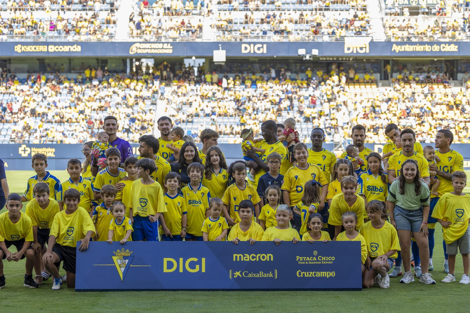 Búscate en las imágenes del Cádiz CF-Albacete