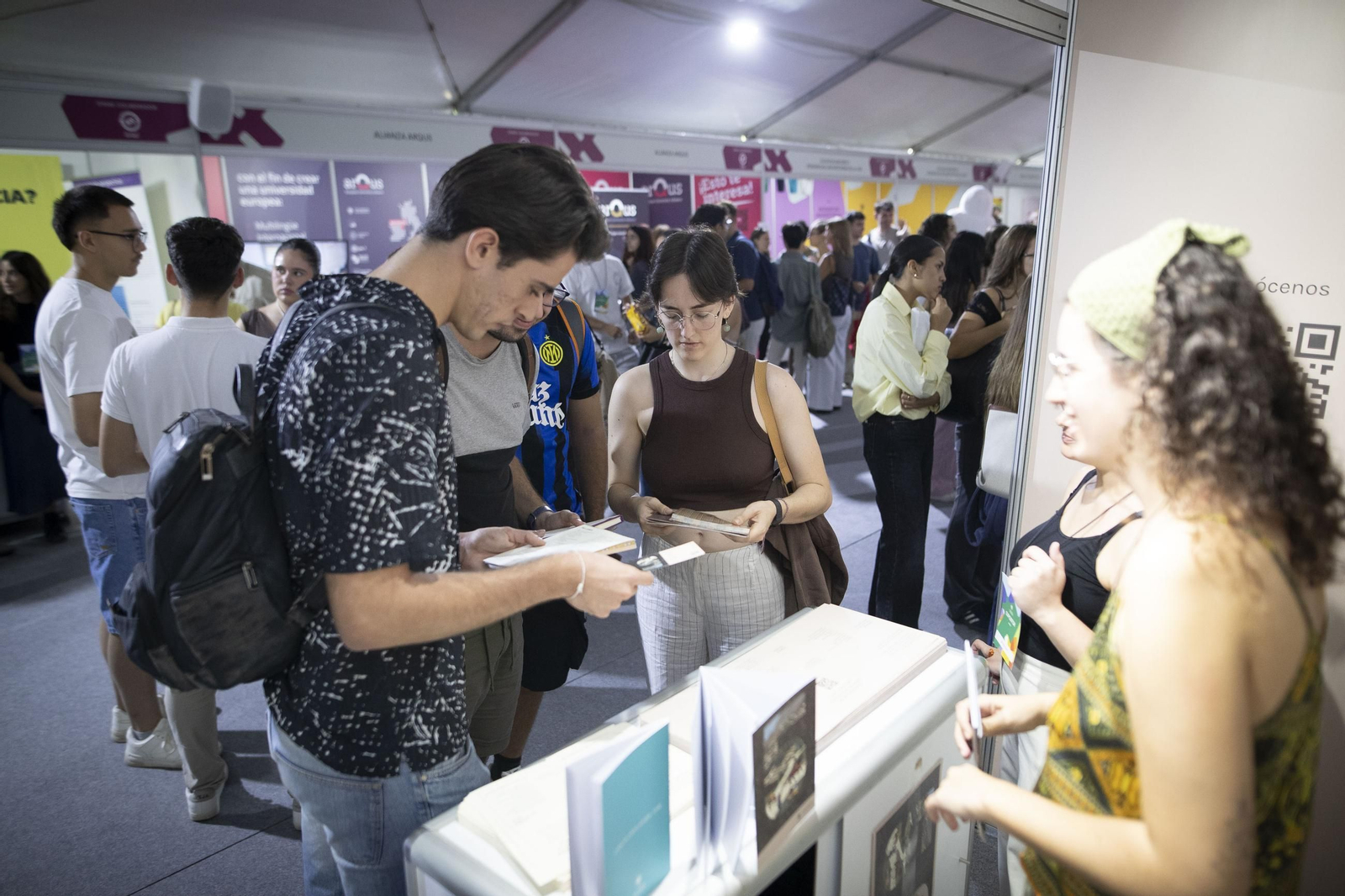 La primera Jornada de Recepción de Estudiantes de la Universidad de Granada, en imágenes