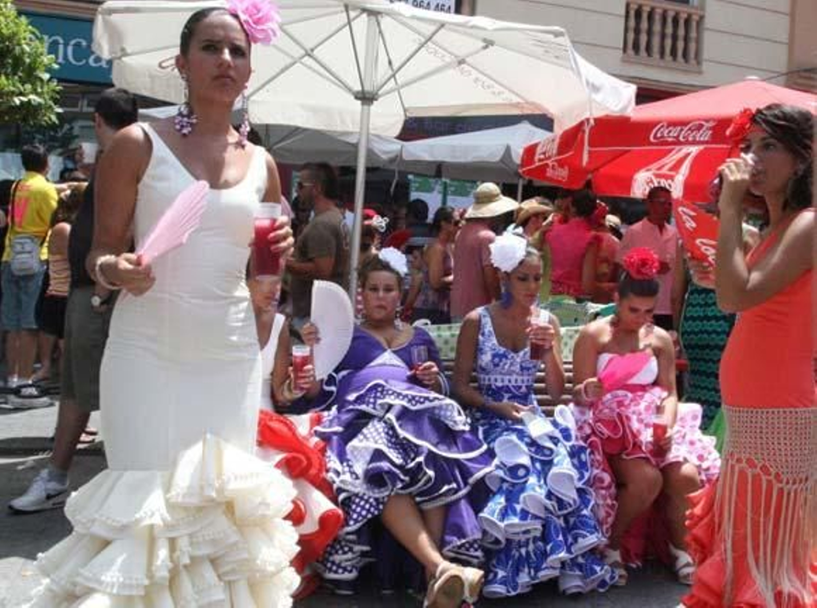 Los linenses se volcaron en la celebración del Domingo Rociero y el Real y el centro tuvieron un gran ambiente

Foto: Paco Guerrero