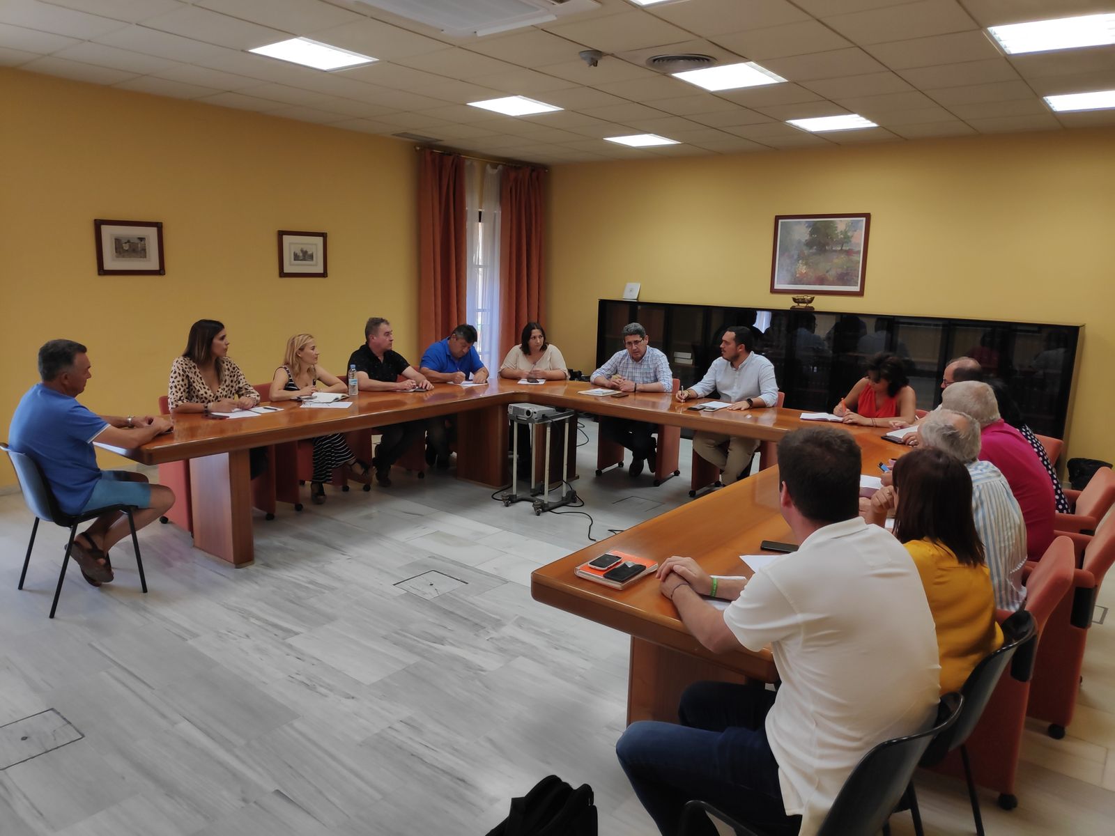 Reunión del delegado Jesús Alba con los delegados de las barriadas rurales.