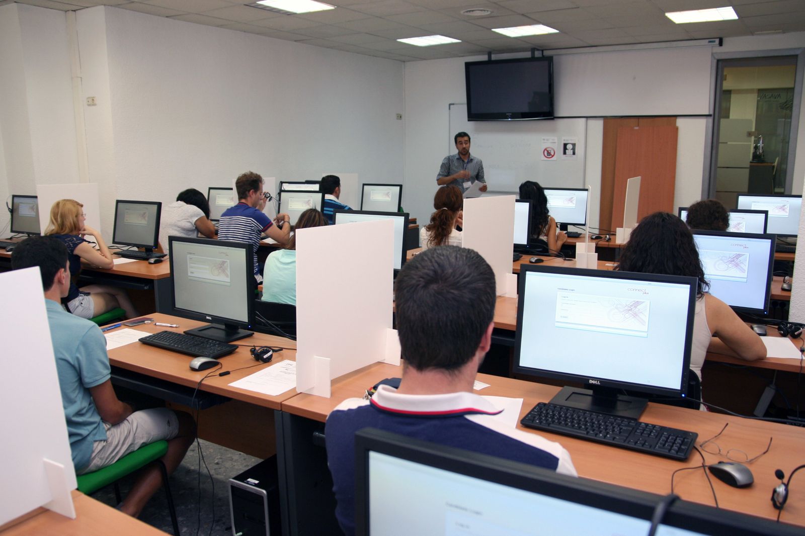 una de las sesiones de B1  en la Escuela Arte Granada