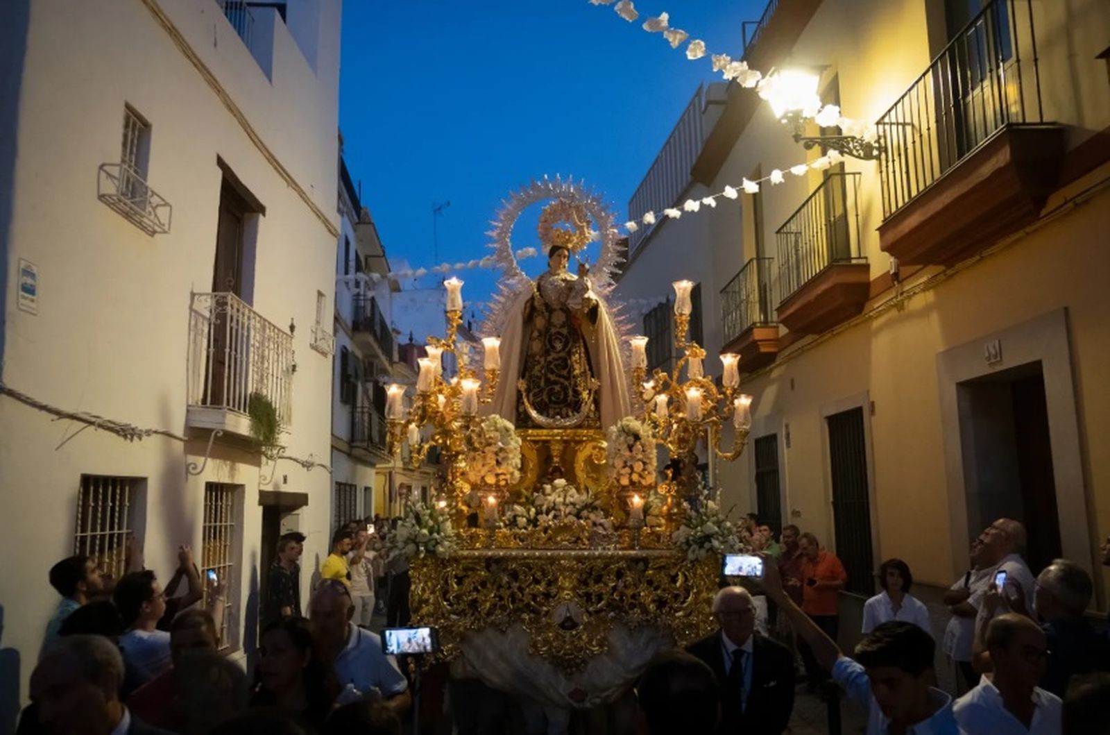 La Virgen del Carmen, obra de José Ordóñez restaurada por última vez en 2002 por Miñarro