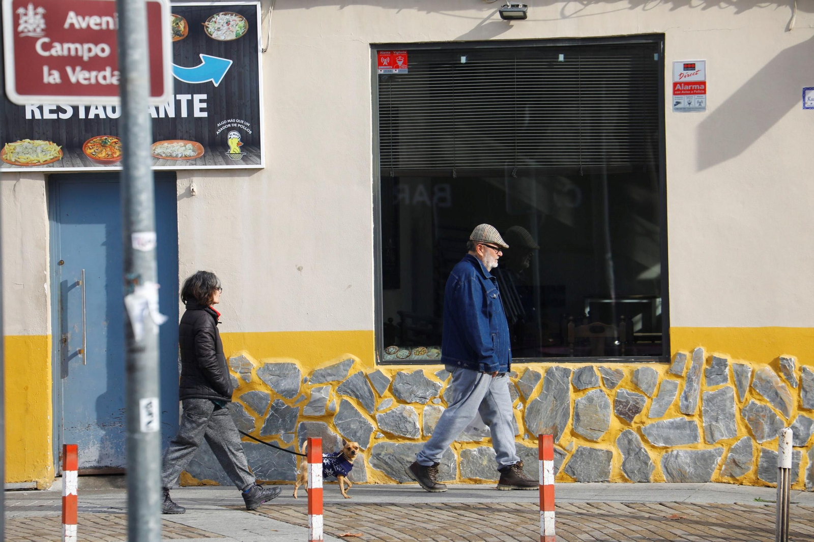 Un recorrido en imágenes por el barrio cordobés del Campo de la Verdad un día de invierno