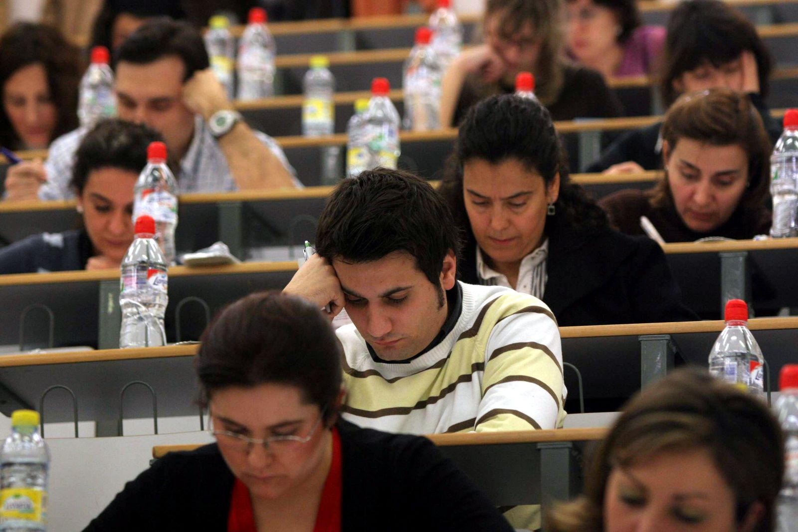 CSIF denuncia que hay más de 700 enfermeros en Almería afectados por un nuevo retraso de la oferta de empleo de 2016