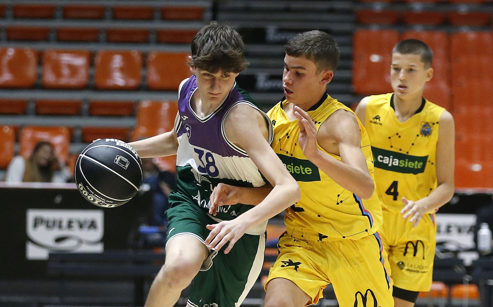 Las imágenes del Unicaja en la segunda jornada de la fase previa de la Minicopa