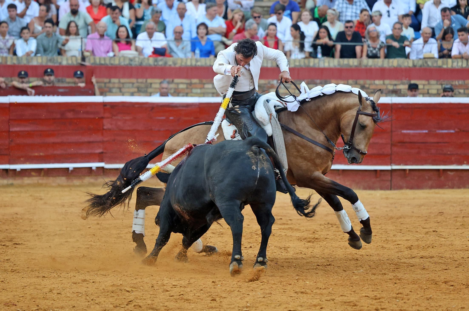 Toros La Merced: Imágenes de la tarde de Rejoneo con Diego Ventura, Andrés Romero y Sergio Galán