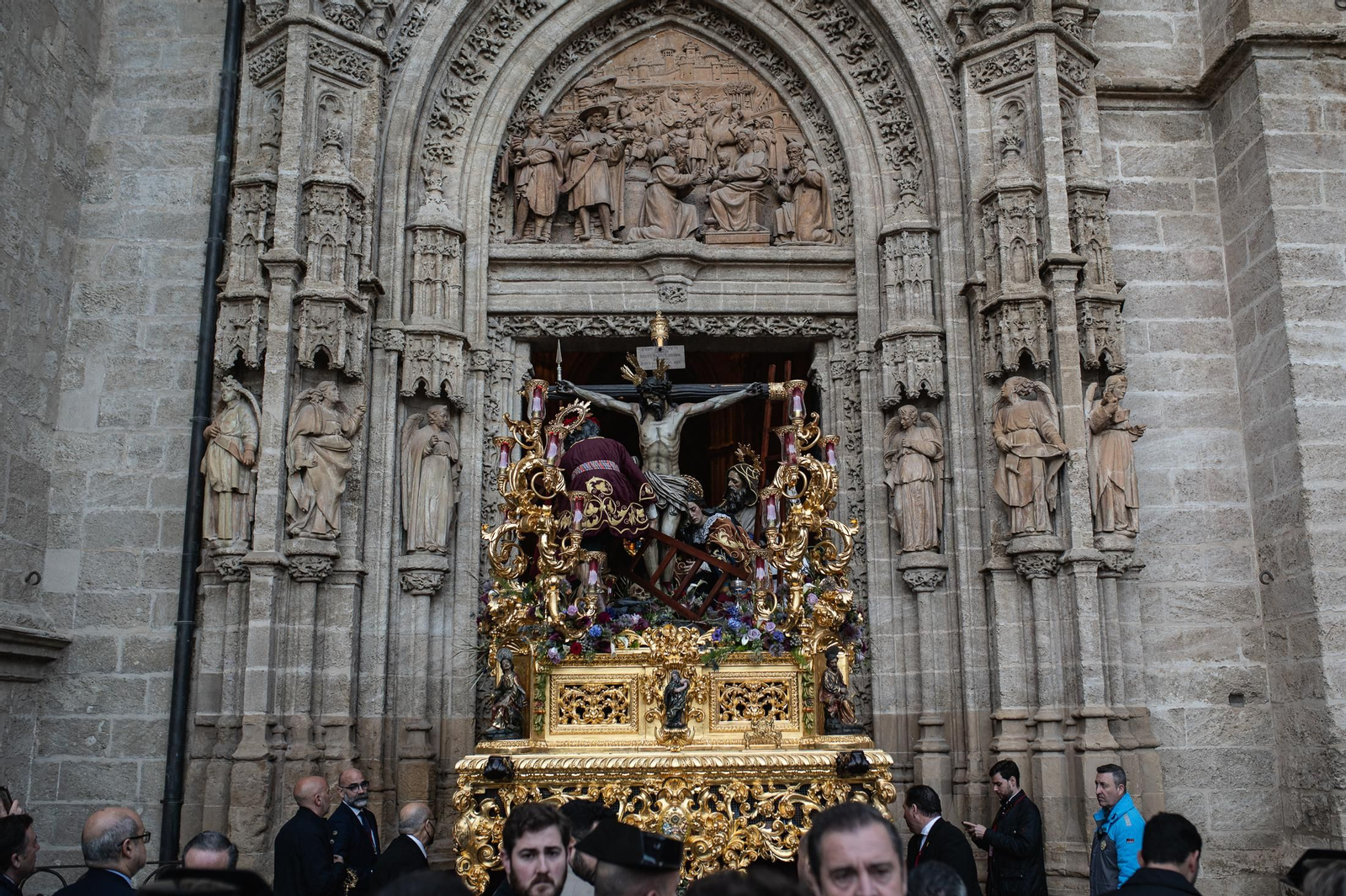 Las imágenes del regreso de la Hermandad del Buen Fin
