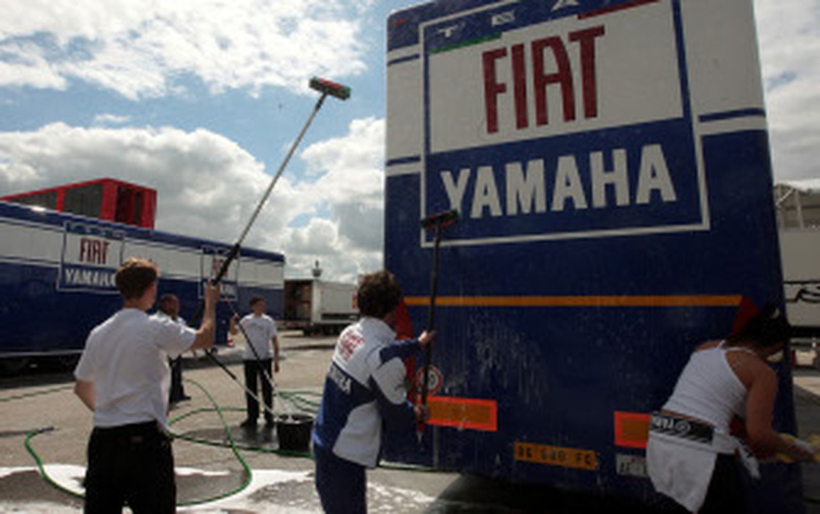 El material de los equipos de MotoGP ya está en Jerez