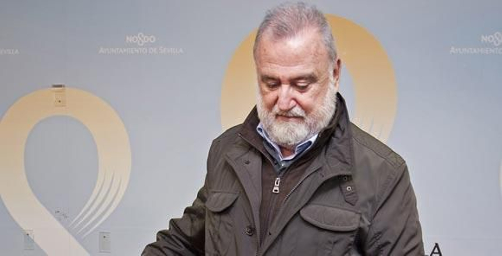 Torrijos pide a Zoido que "aterrice en la tierra" y deje el "triunfalismo"