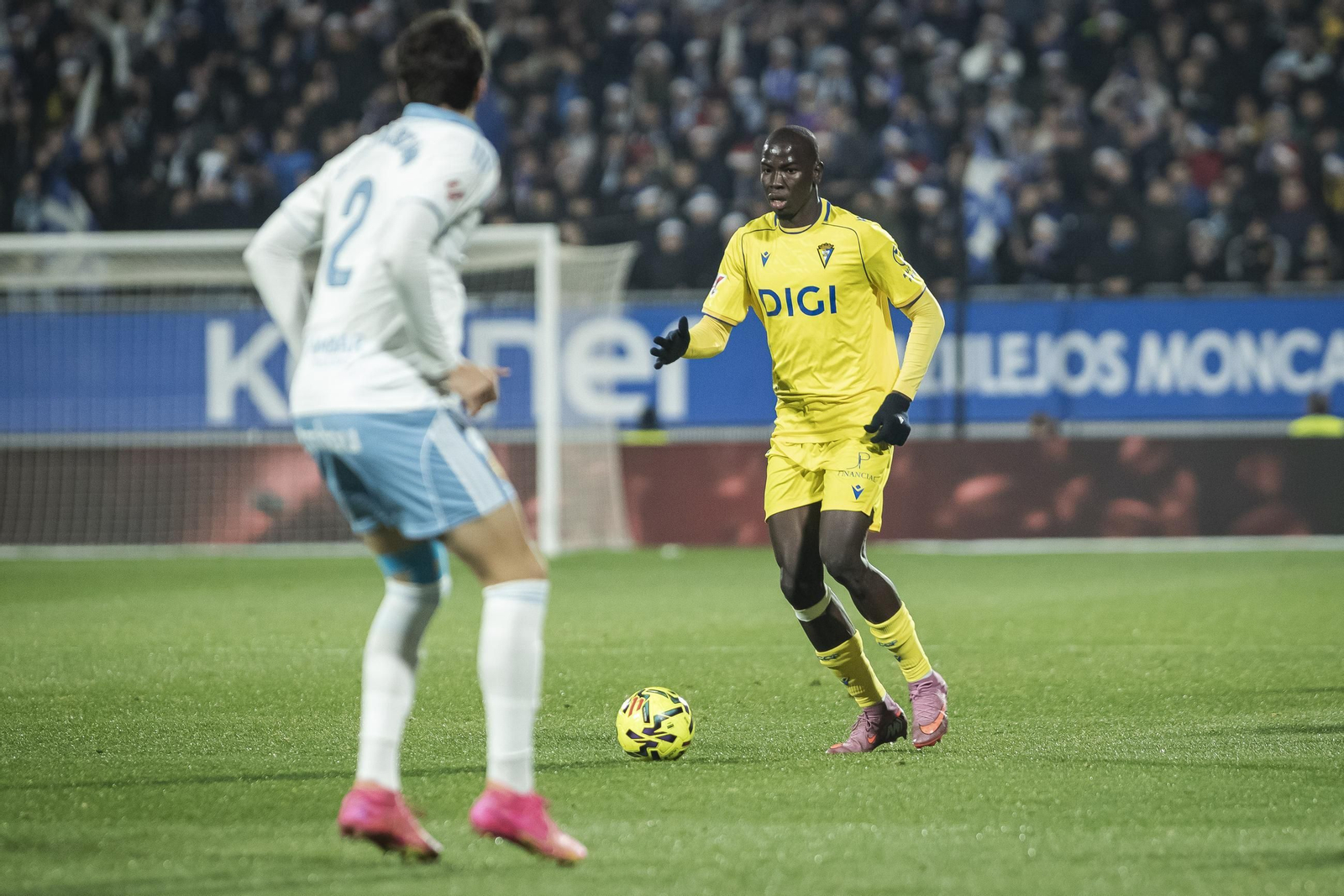 Moussa Diakité en el Zaragoza-Cadiz.