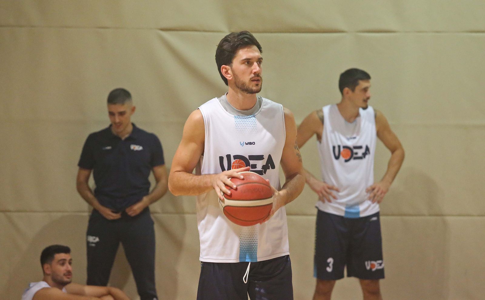 Fotos del entrenamiento de UDEA previo al inicio de liga
