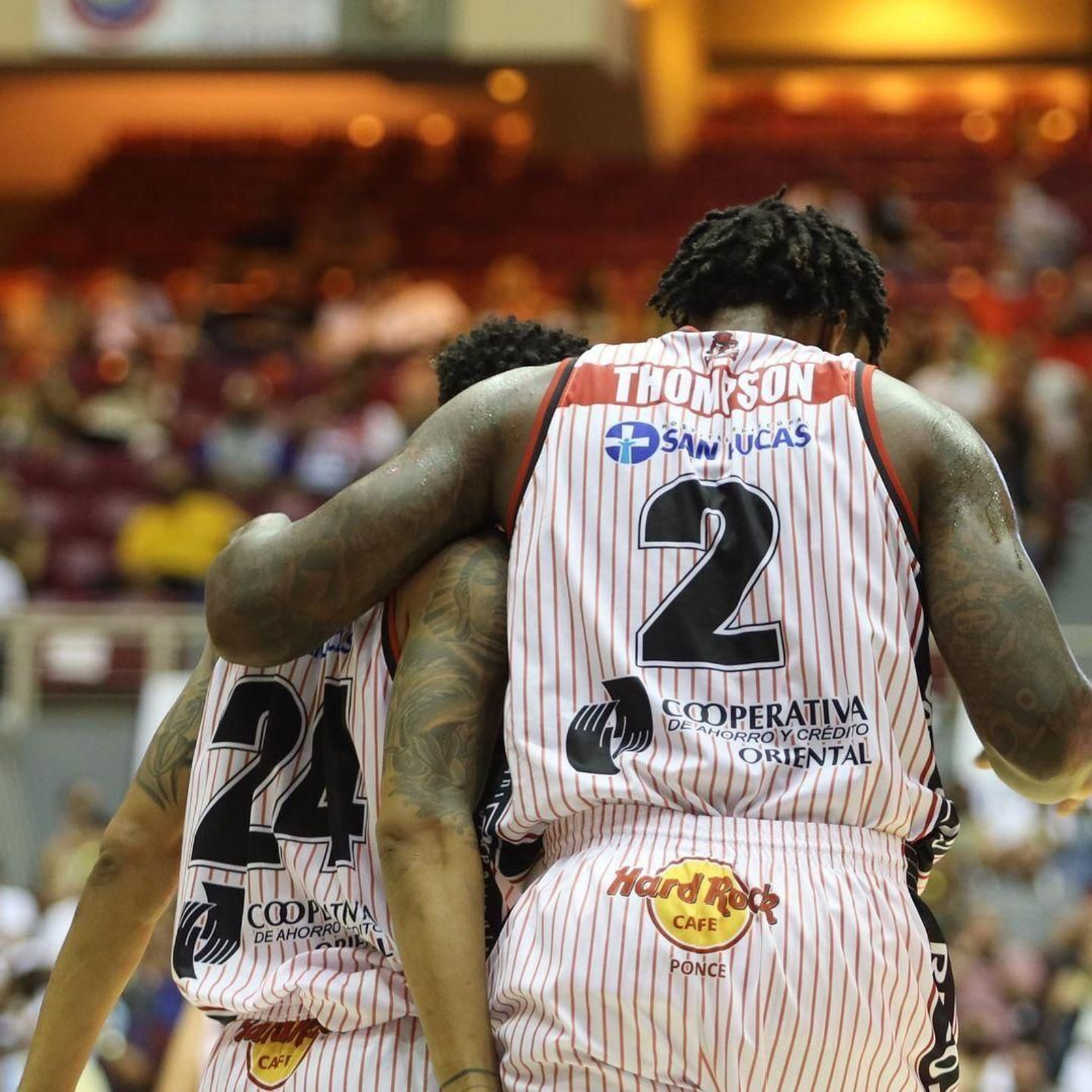 Deon Thompson, en un partido con los Leones de Ponce.