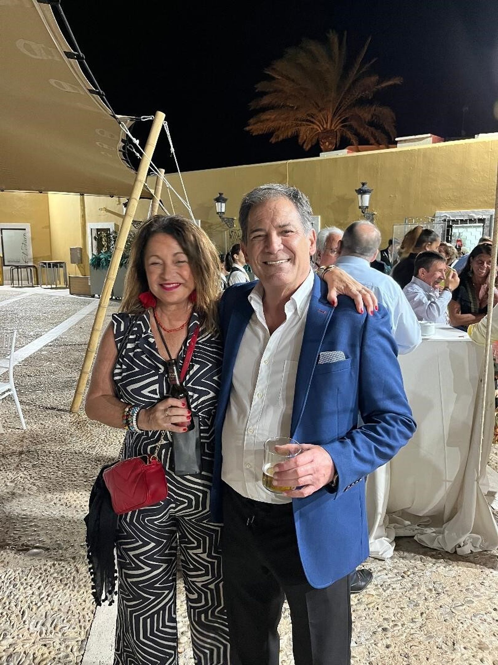 Inma Estévez con Arturo Fernández de la Puente.