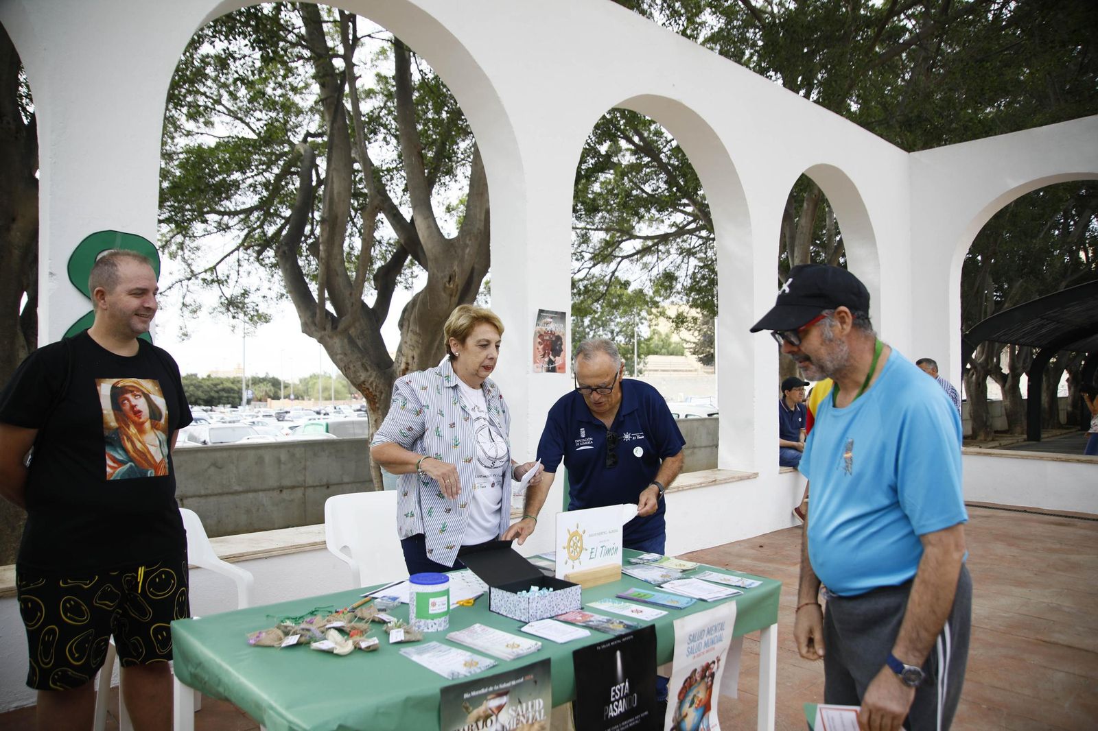Las imágenes del "Día mundial de la salud mental" en Almería