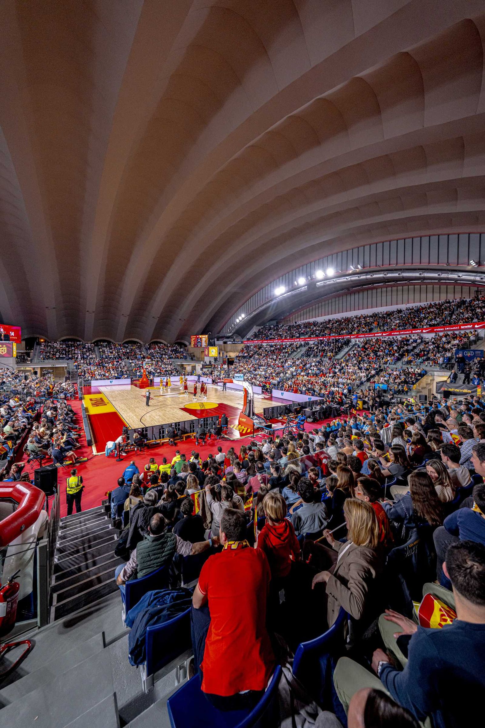 Francis Alonso lidera a una España invicta con 12 puntos