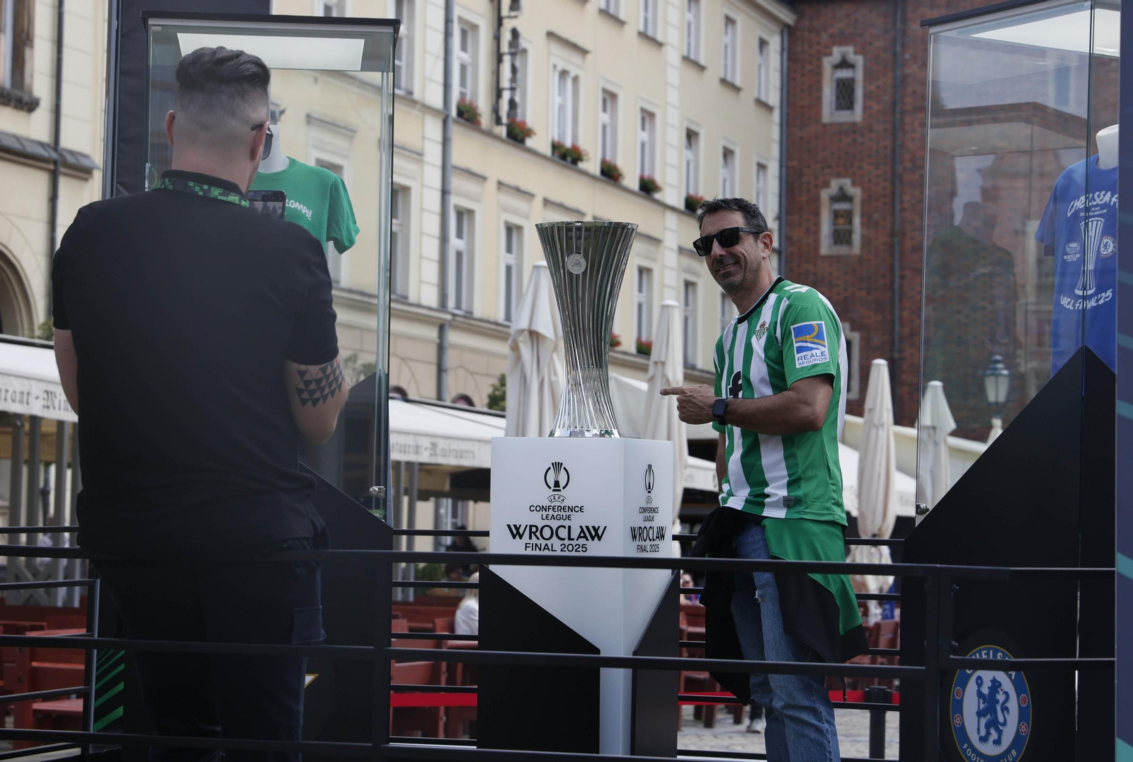 Ambiente previo a la final de la Conference League en Wroclaw (Breslavia)