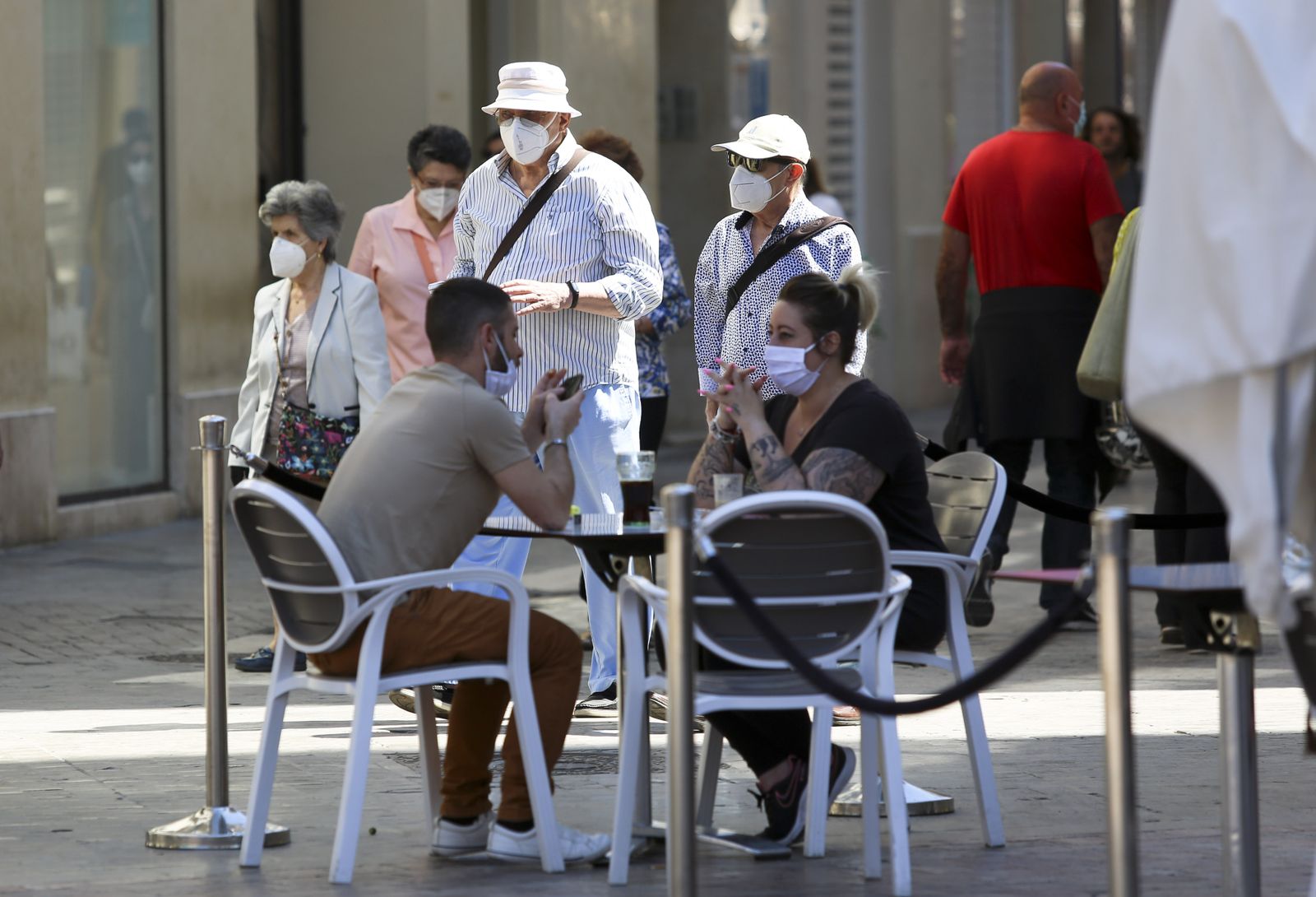 Las fotos del centro de Málaga, de vuelta a la vida con la desescalada