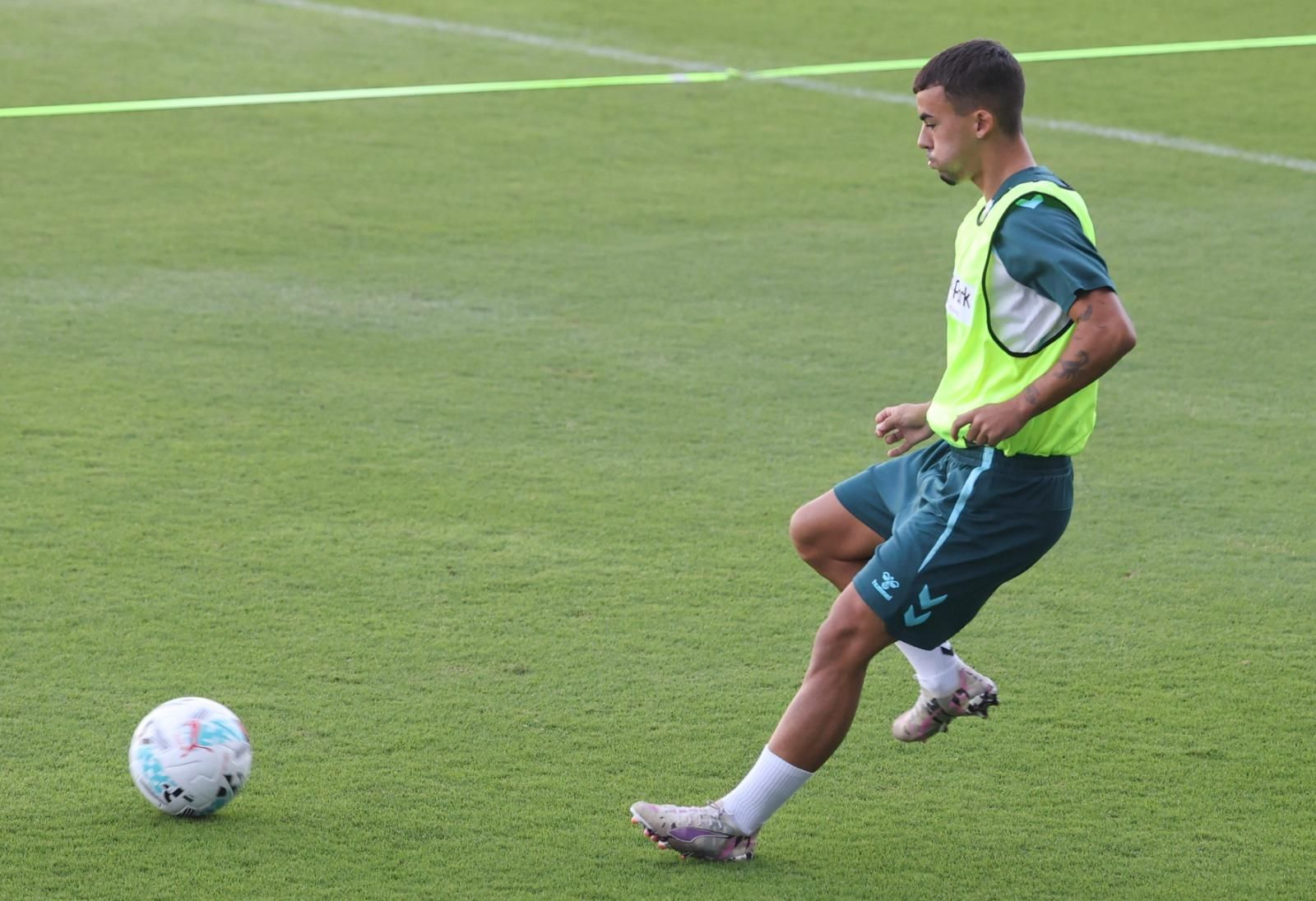 Málaga CF-Cádiz: Izan Merino sigue al margen del equipo