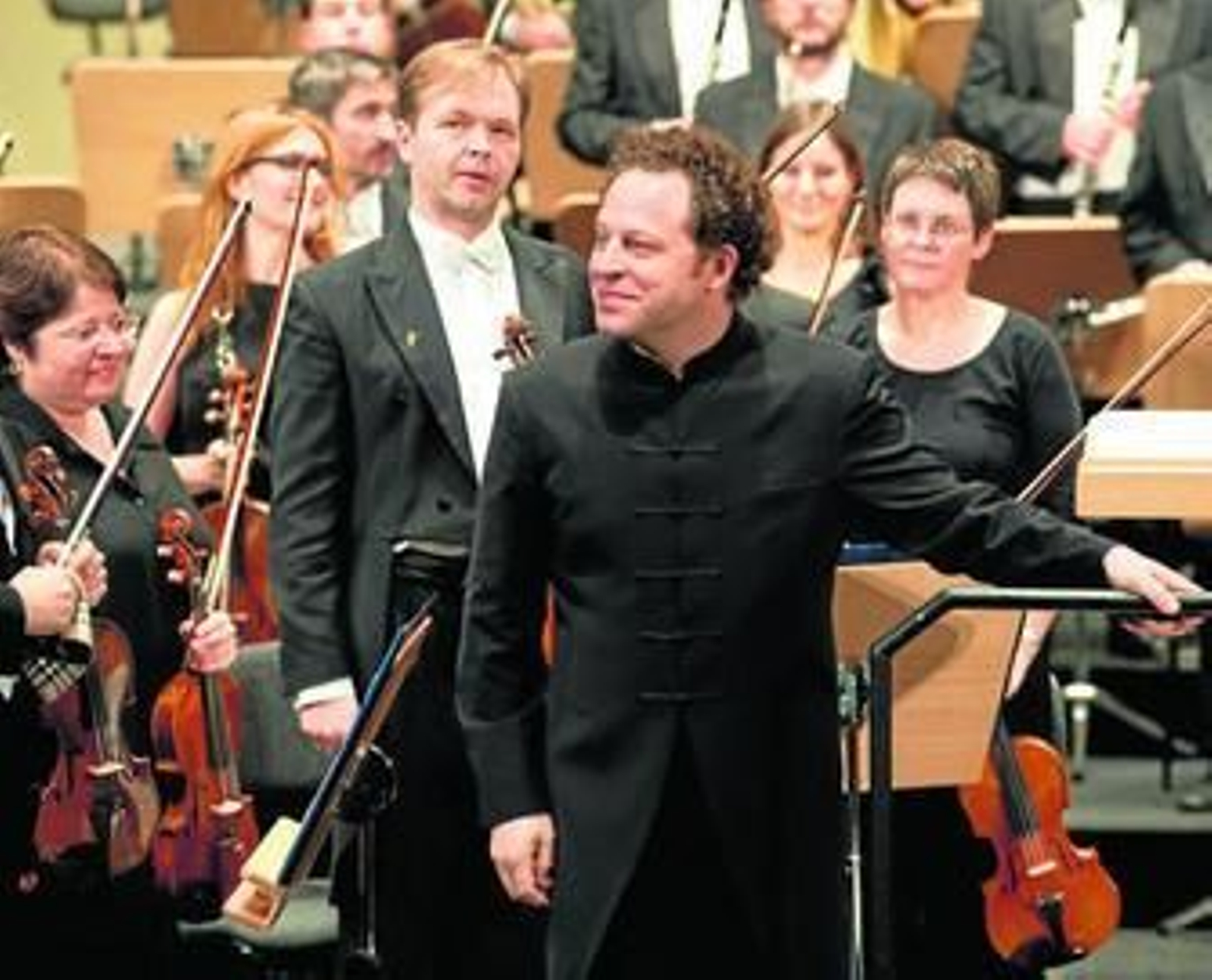 John Axelrod en uno de sus conciertos como director invitado de la Sinfónica de Sevilla.