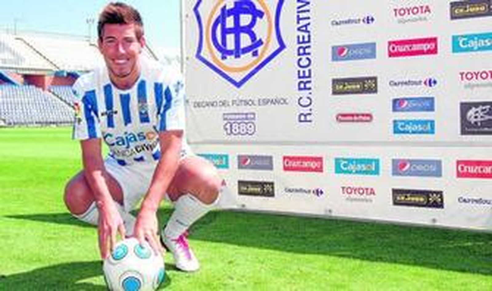 Sergi Enrich, en su presentación como jugador del Recreativo.