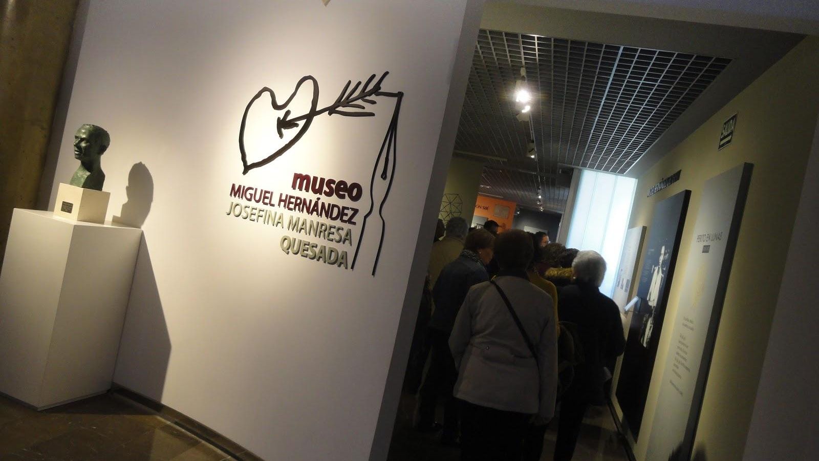 Entrada al Museo Miguel Hernández - Josefina Manresa.