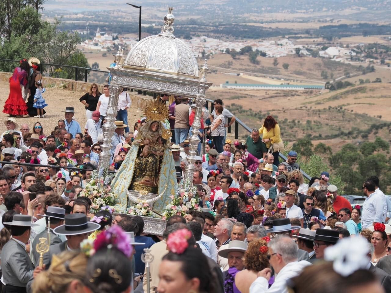 Romería de la Virgen de la Peña 2023 en la Puebla de Guzmán, en imágenes