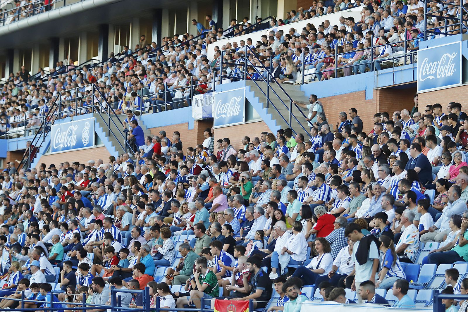 Imágenes del ambiente en el encuentro entre el Recreativo de Huelva y el CD Castellón