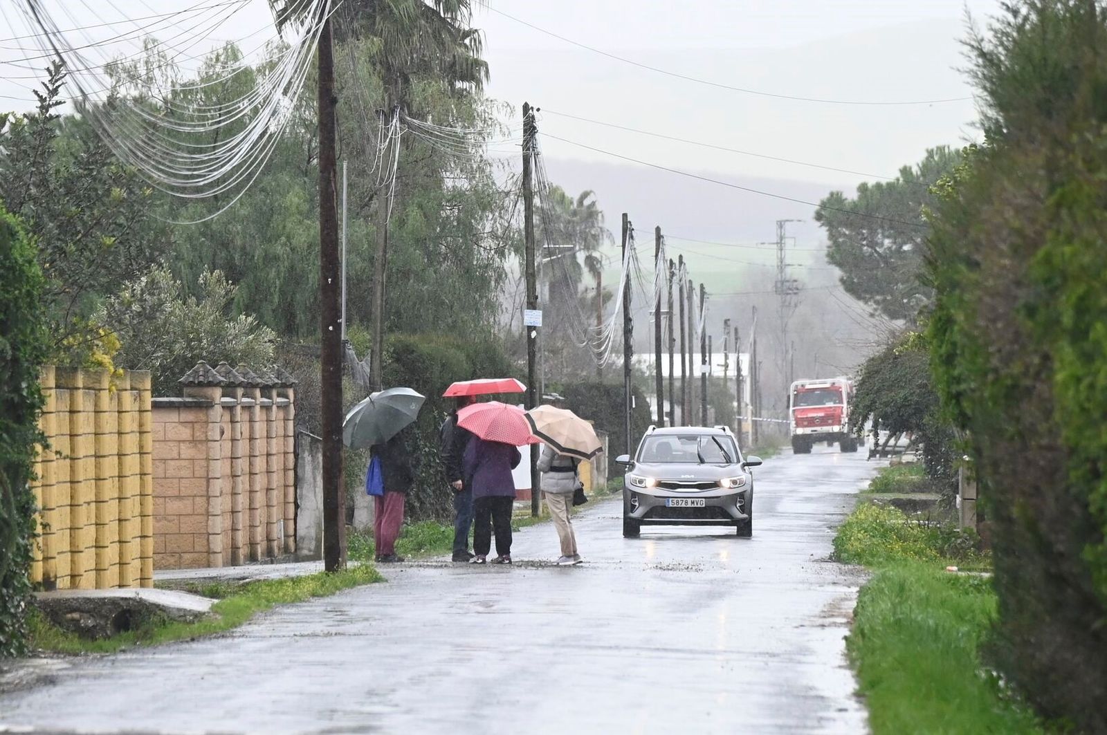 Tensión en los vecinos de Majaneque tras el desalojo por la crecida del Guadalquivir
