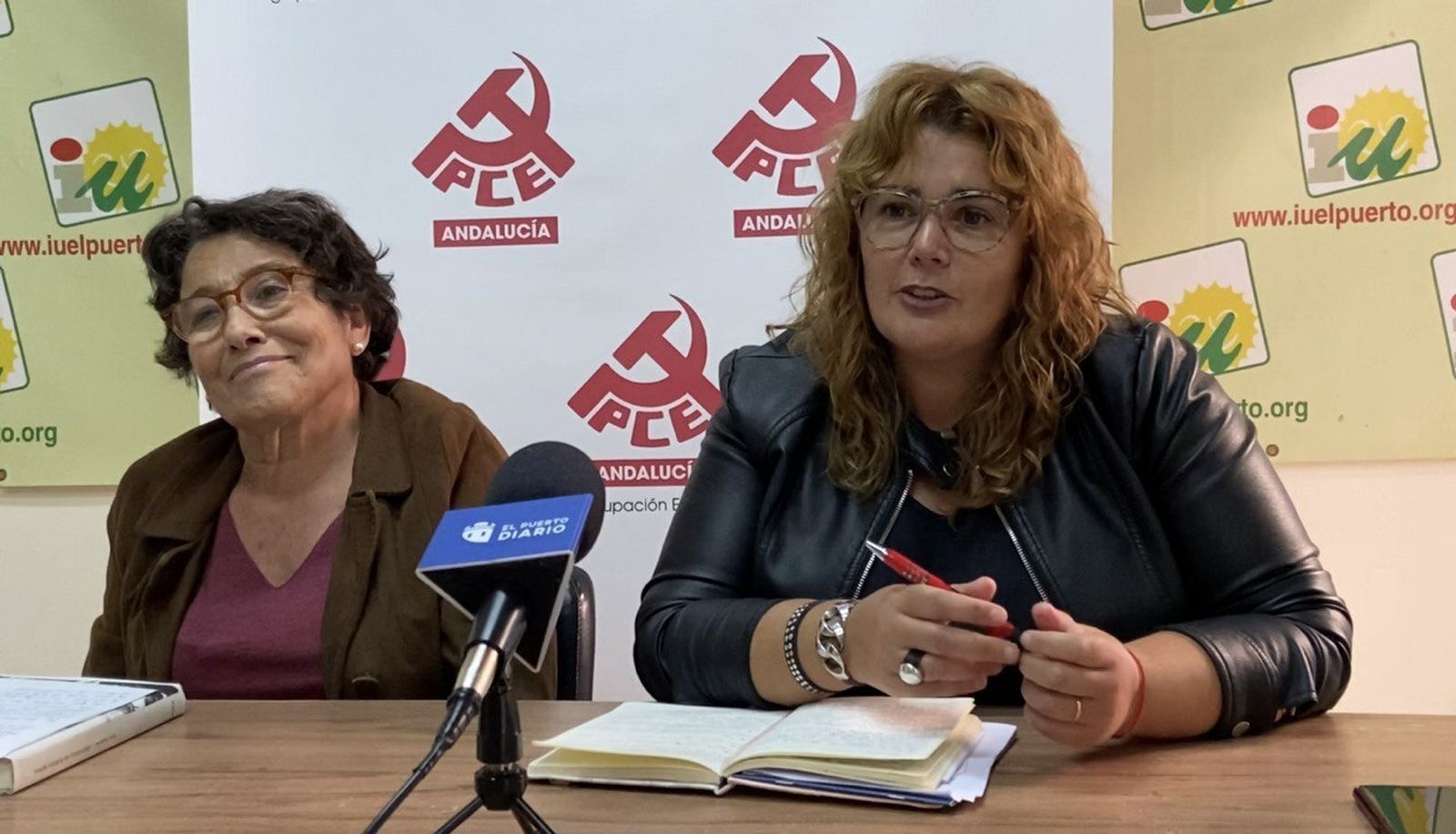 Aldara Rincón y Pilar Peruyera, durante la presentación de la charla.