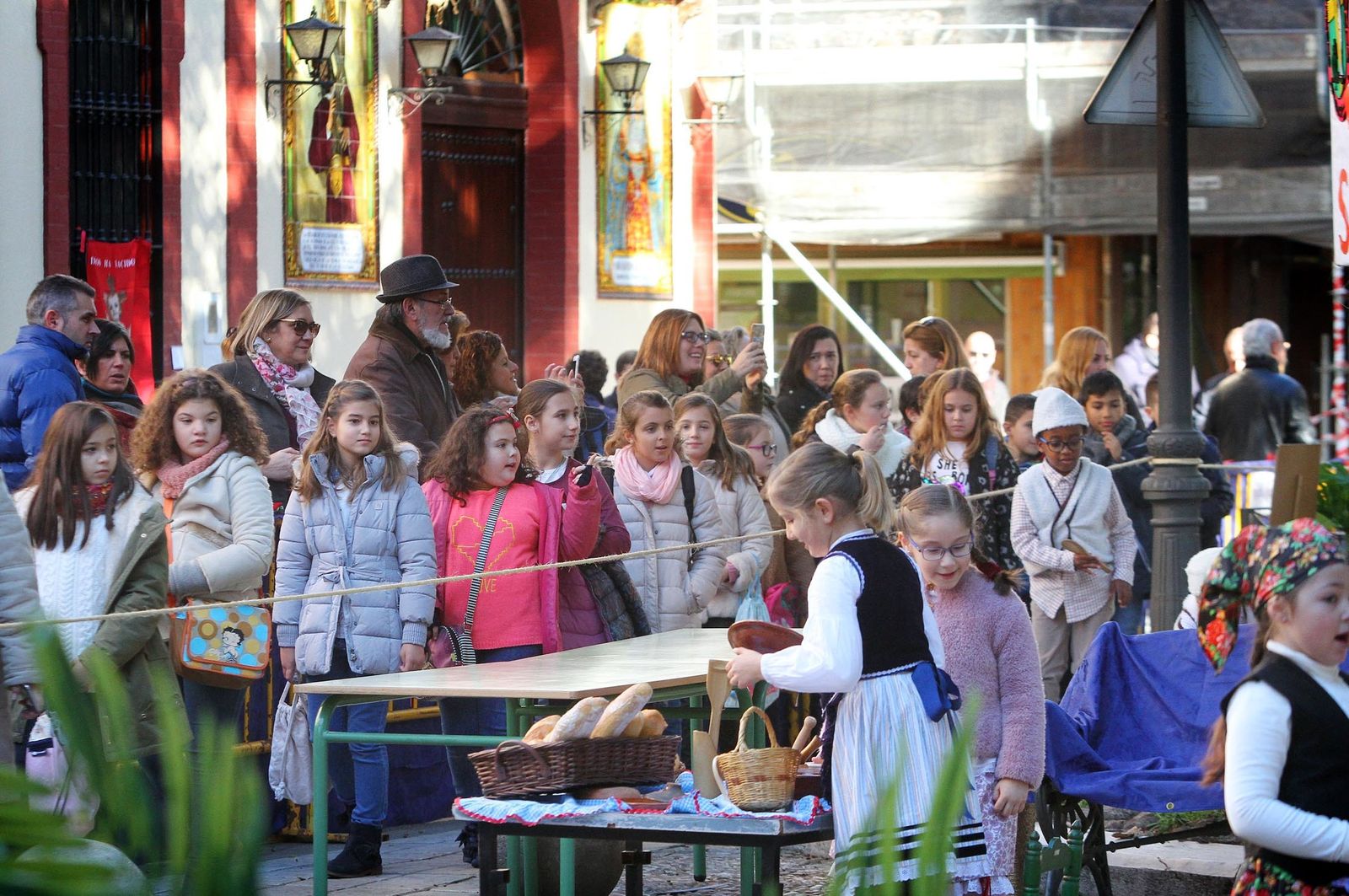 Imágenes del Belén viviente del Colegio María Inmaculada.